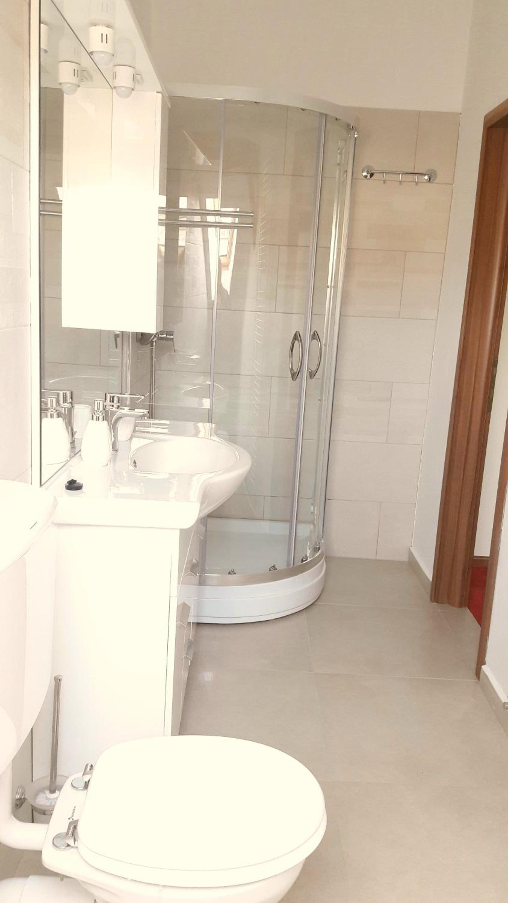 Double Room - Photo 32