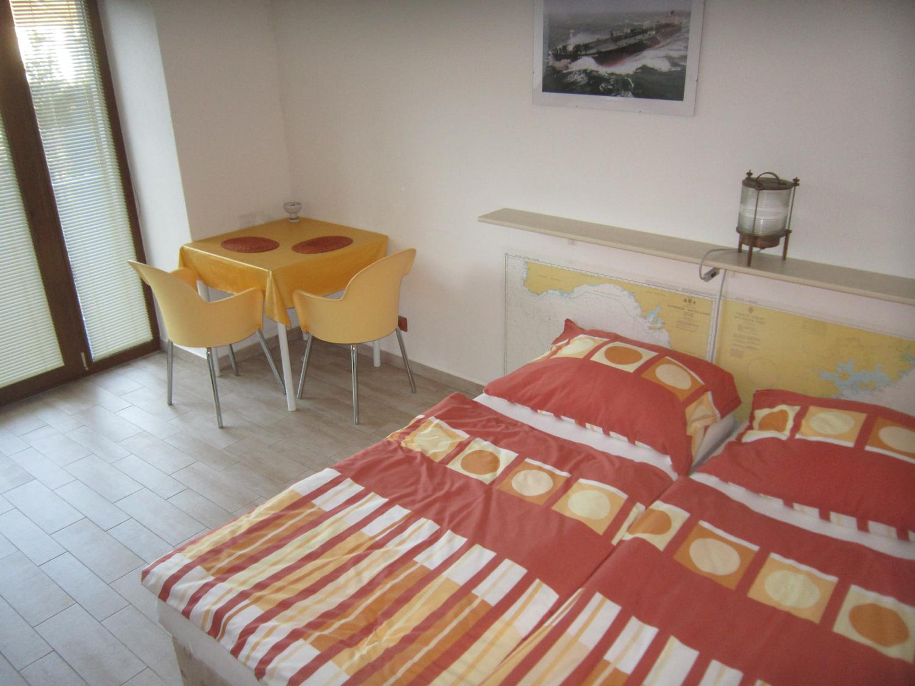 Apartment - Photo 4