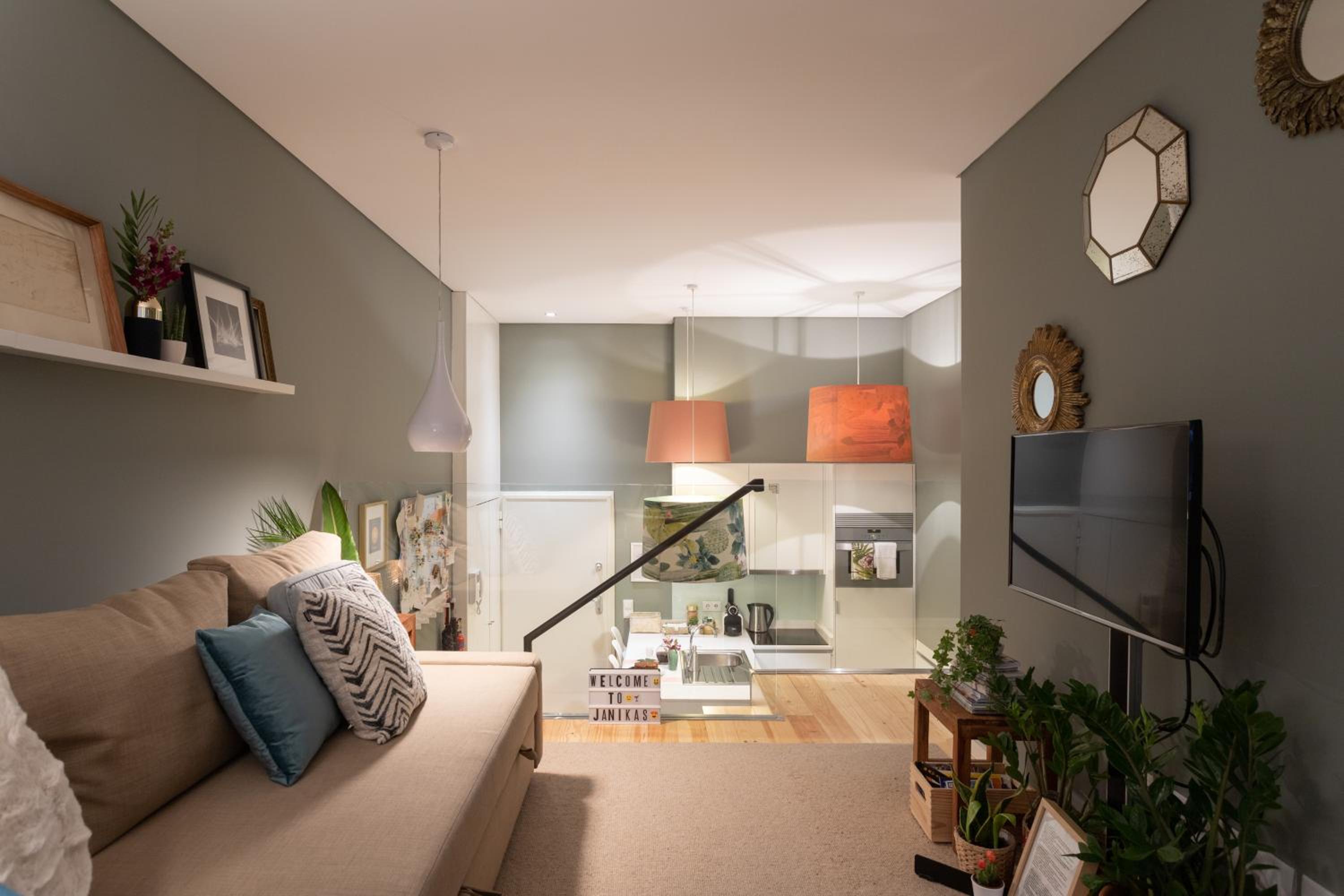 One-Bedroom Apartment - Photo 1