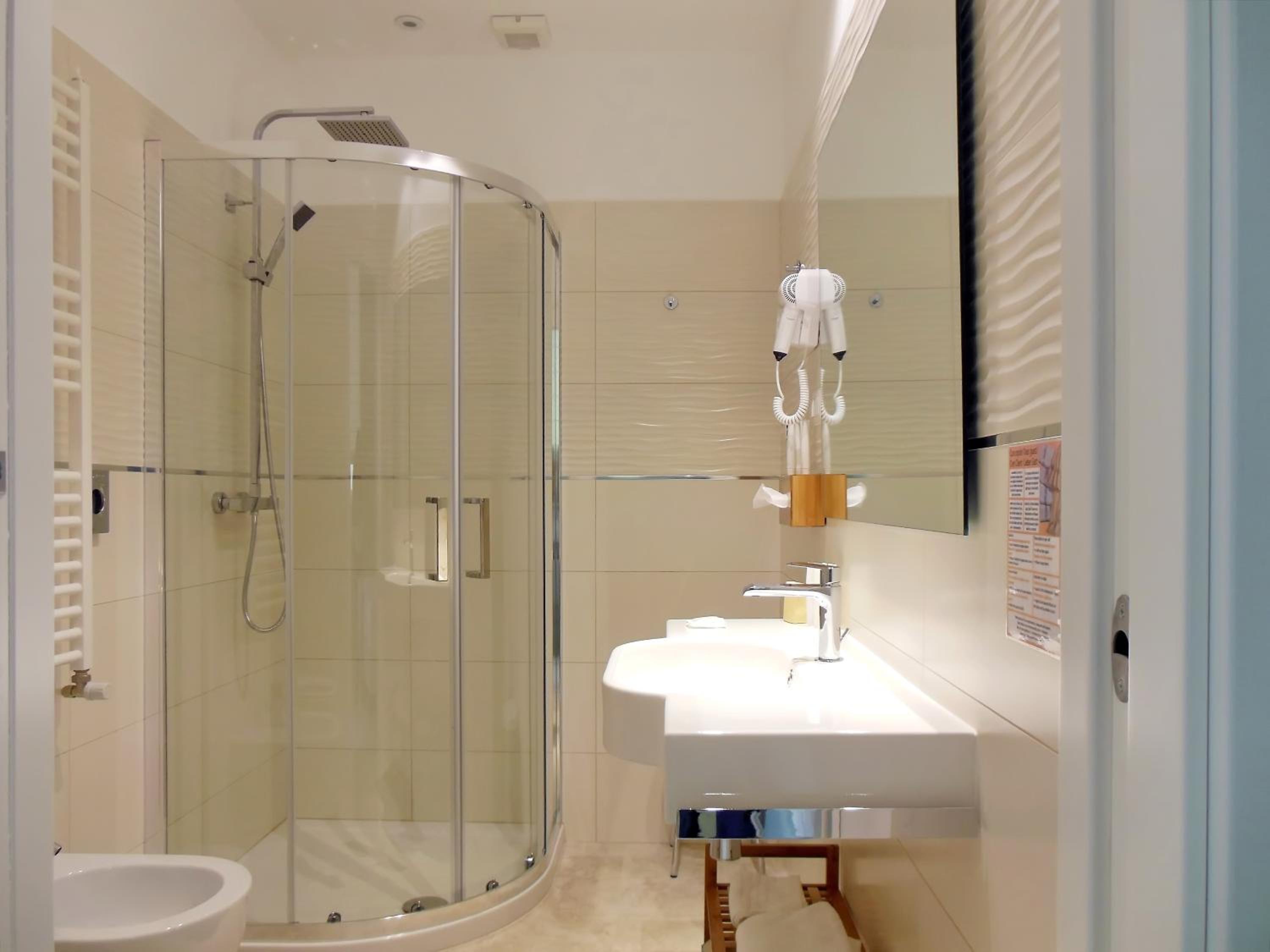 Superior Triple Room - Photo 12