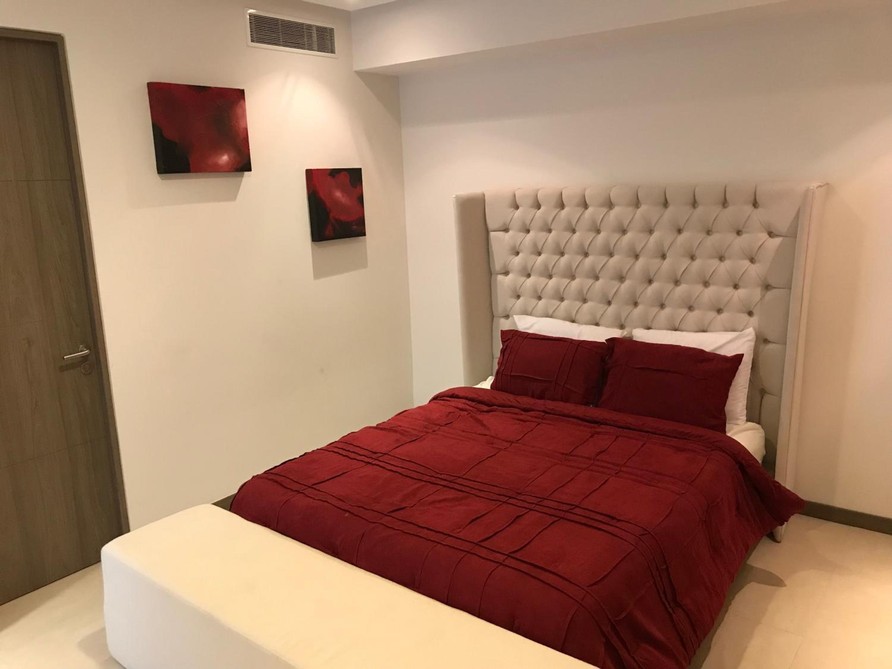 Three-Bedroom Apartment - Photo 32