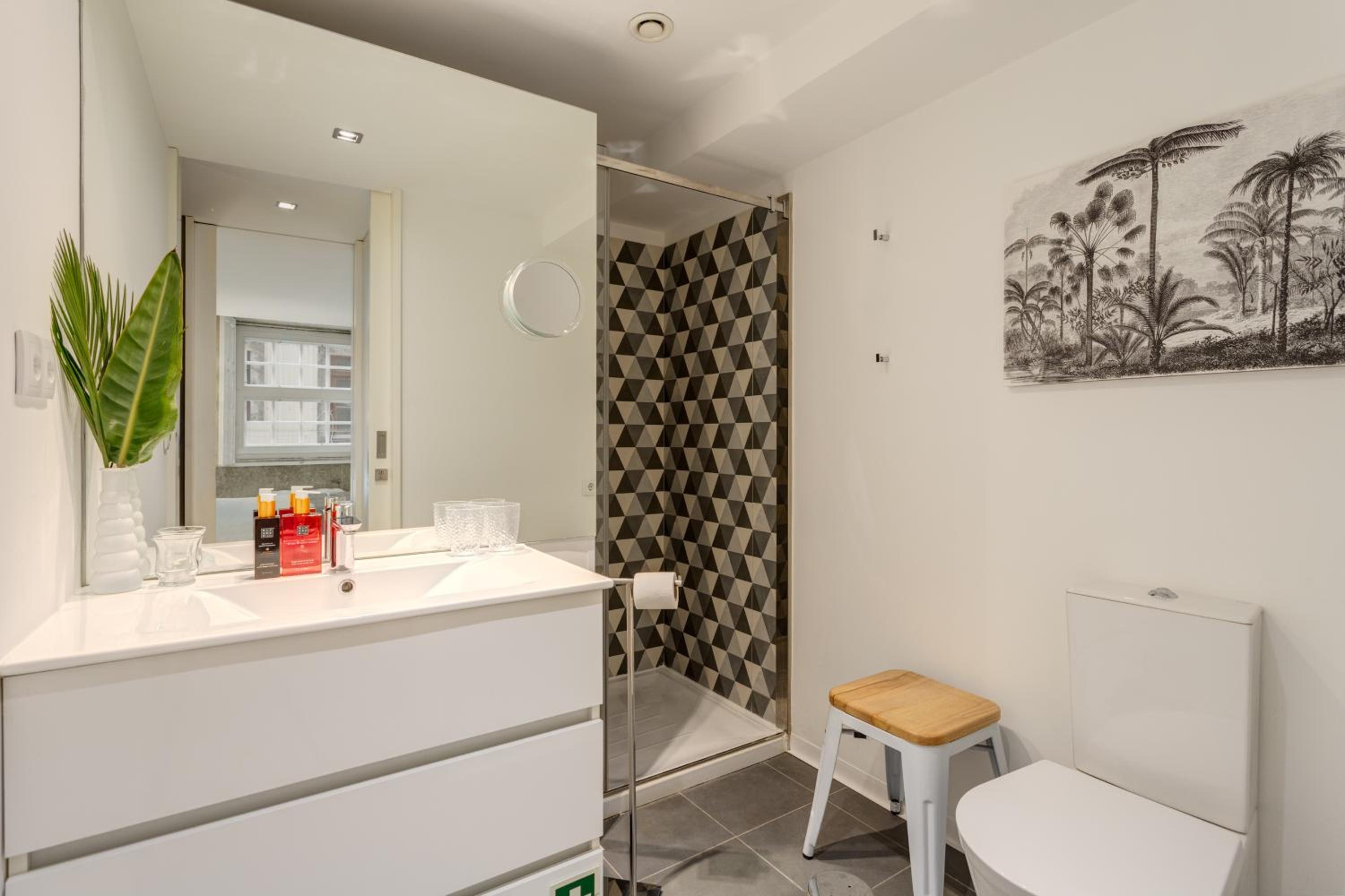 One-Bedroom Apartment - Photo 17