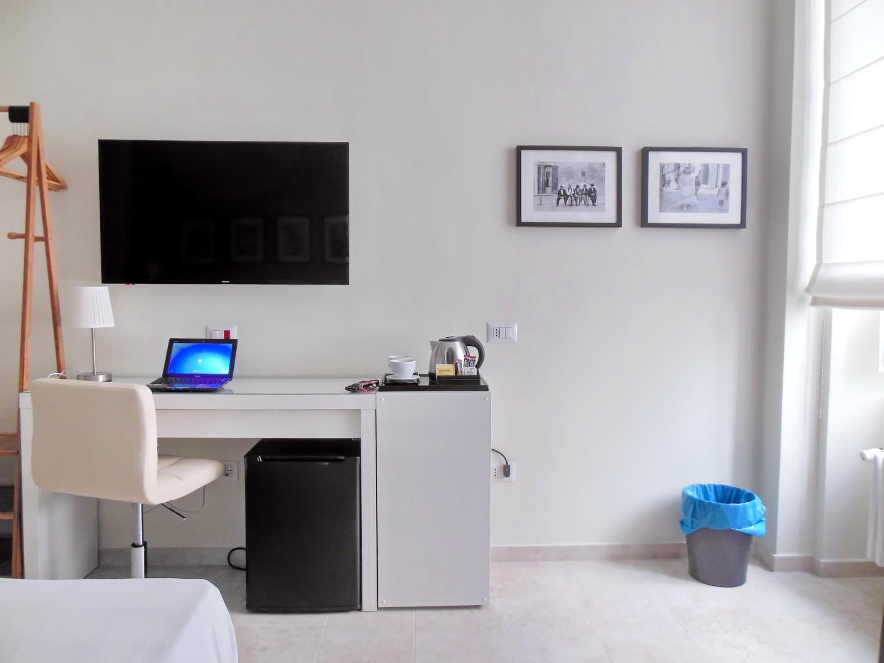 Deluxe Triple Room - Photo 12