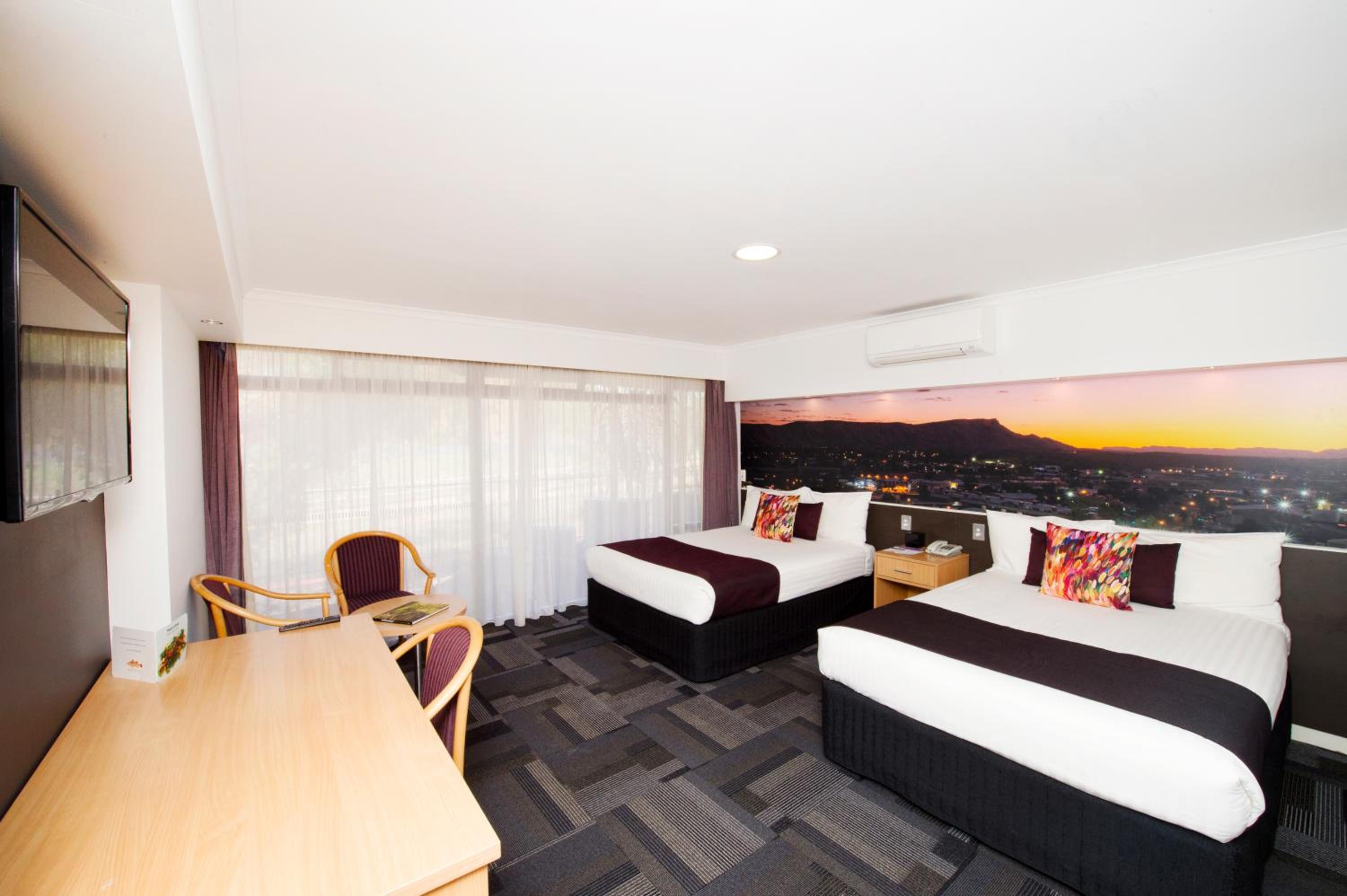 Superior Room with Two Double Beds - Photo 2