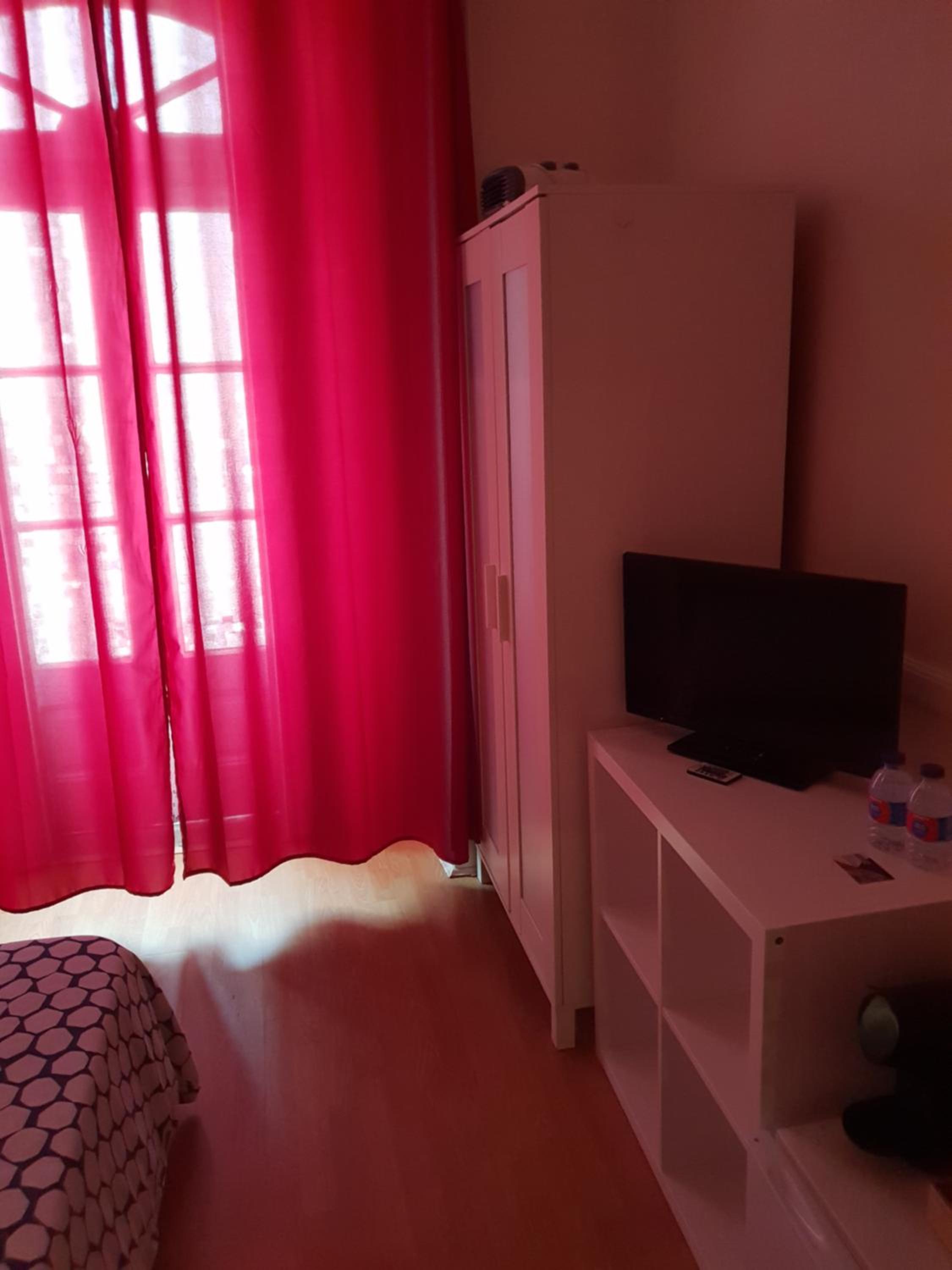 Deluxe Double Room with Balcony and Shared Bathroom photo 1