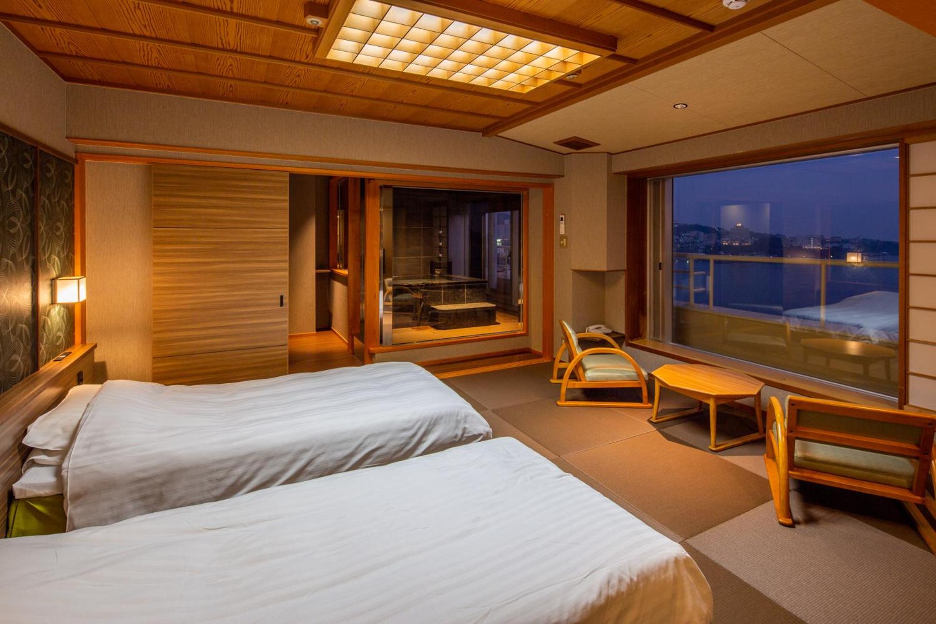 【Nagitei】 Japanese-style Twin Bed room with hot spring with Sea View
