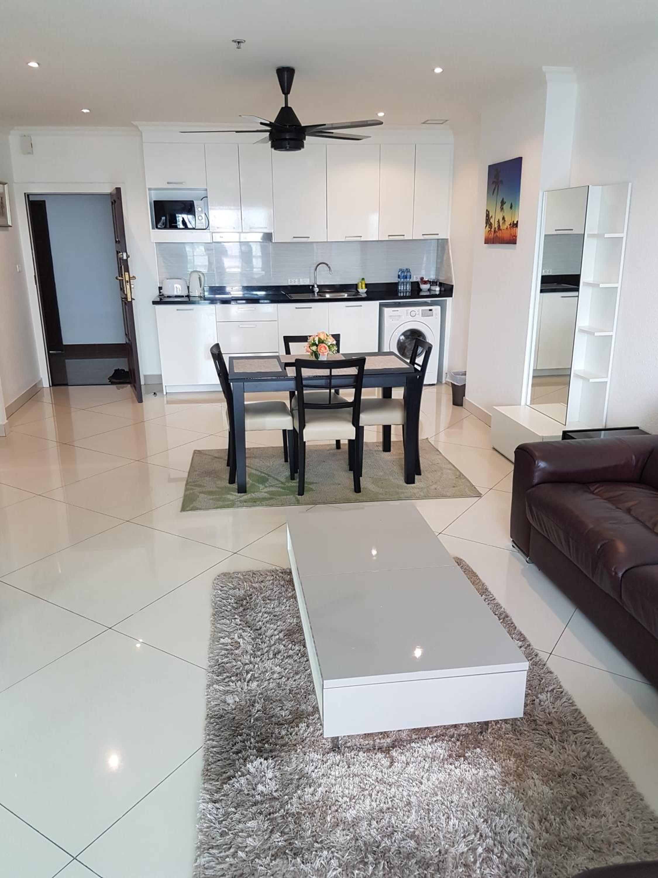 Two-Bedroom Apartment - Photo 2