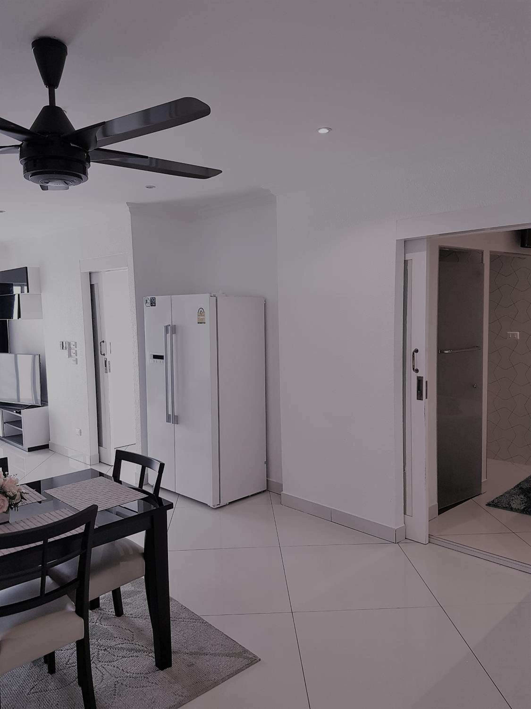 Two-Bedroom Apartment - Photo 9