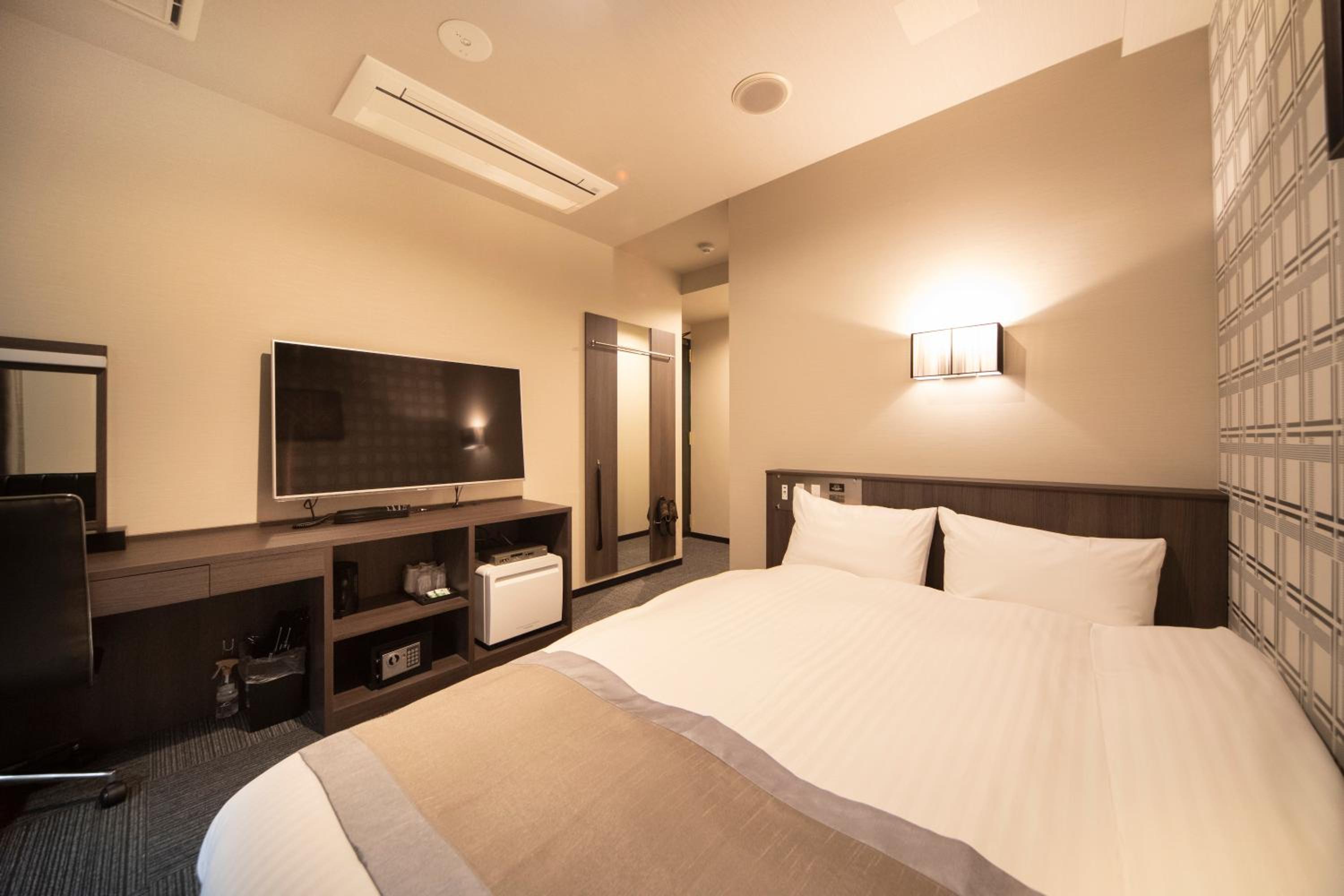 Double Room - Non-Smoking  photo 2