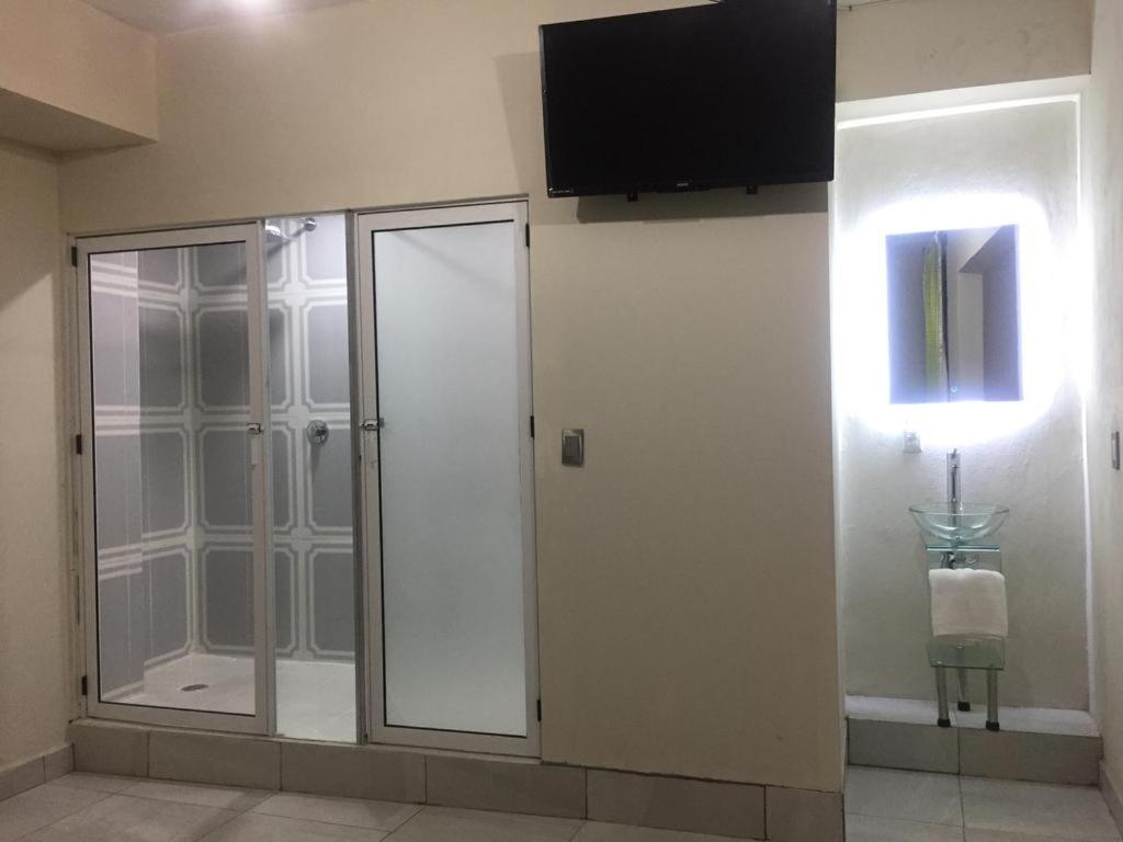 Premium Quadruple Room - Photo 14
