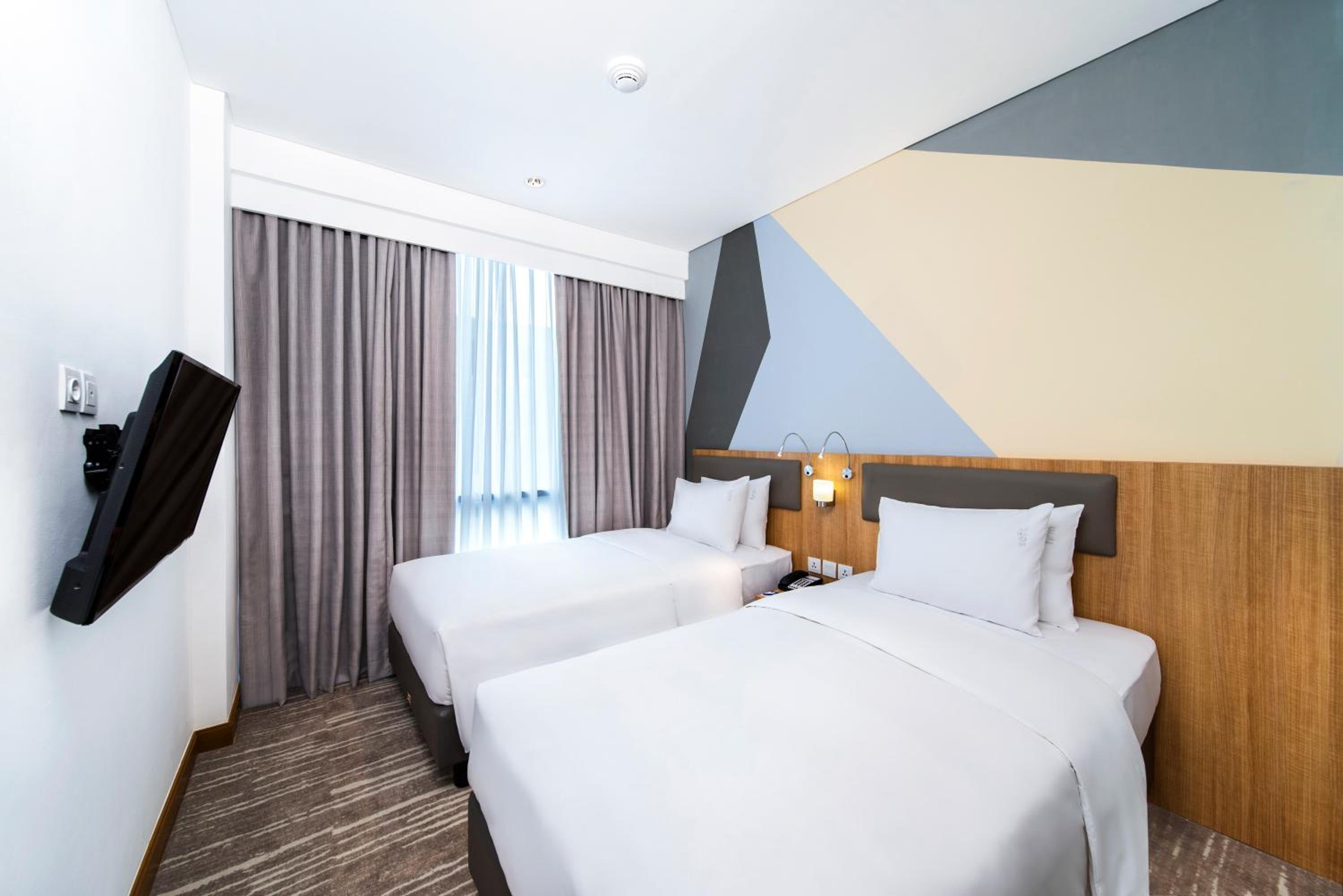 Standard Twin Room with Free Breakfast