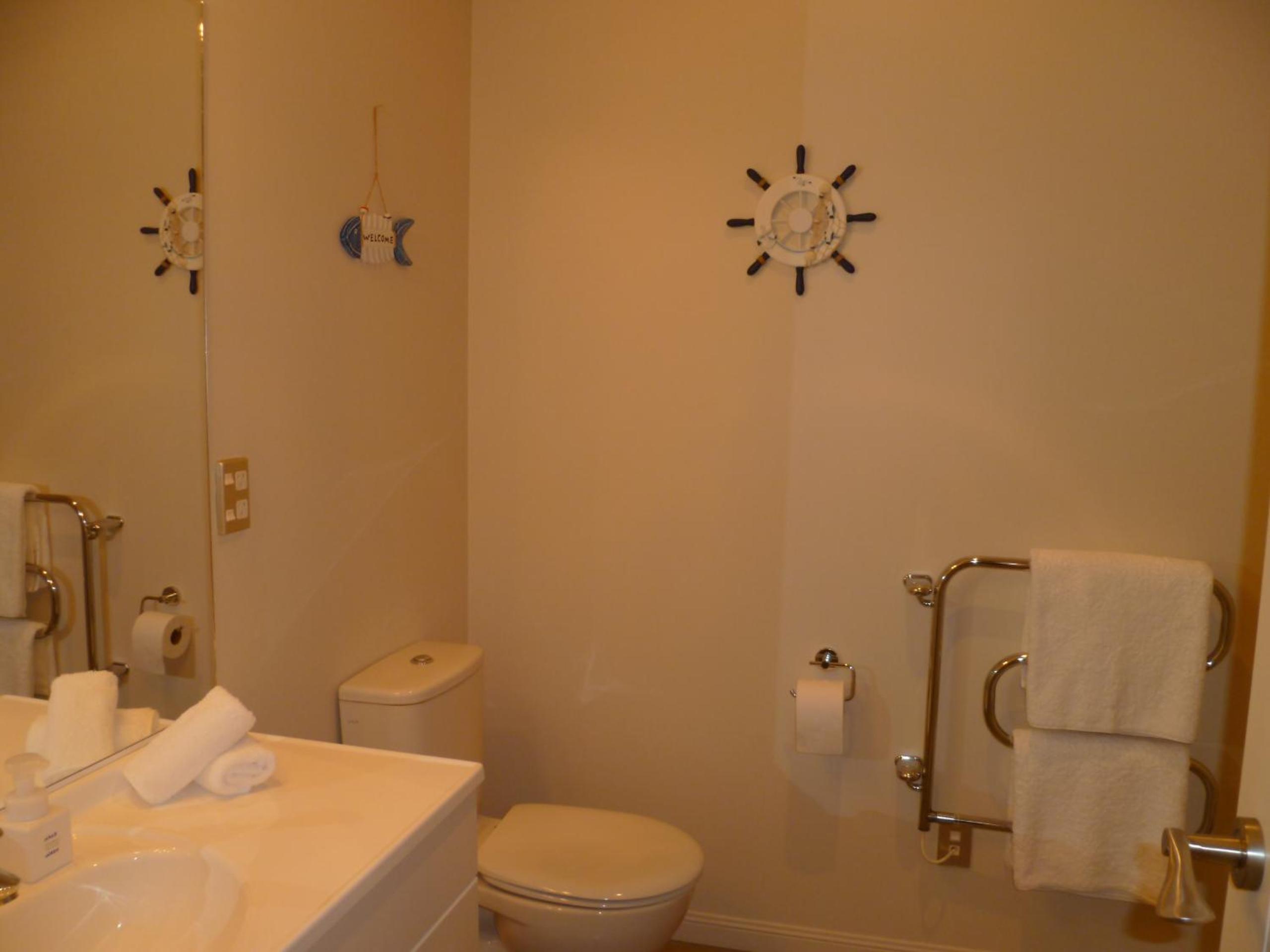 Deluxe King or Twin Room with Garden View photo 2