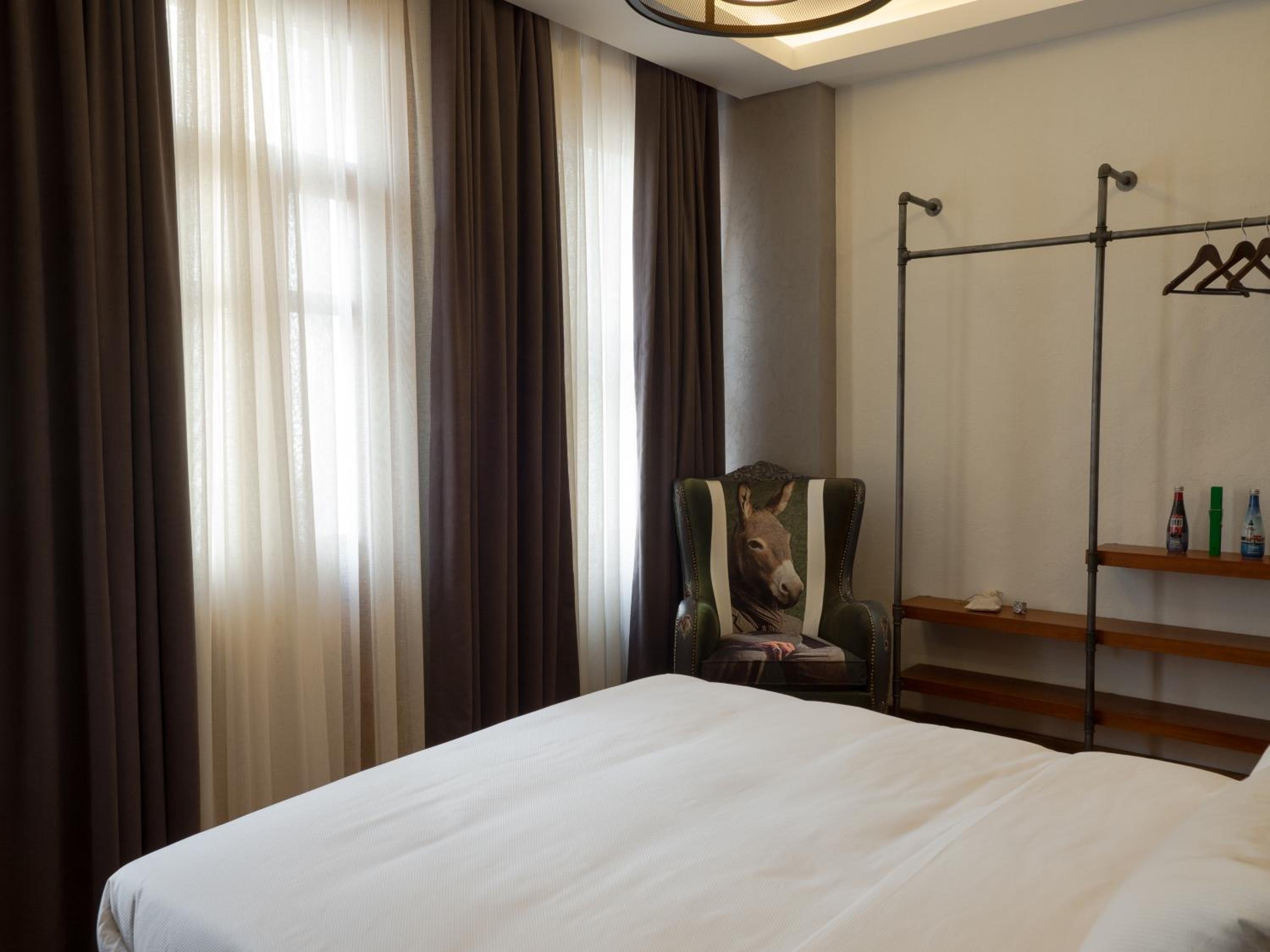 Deluxe Double Room with Balcony photo 1