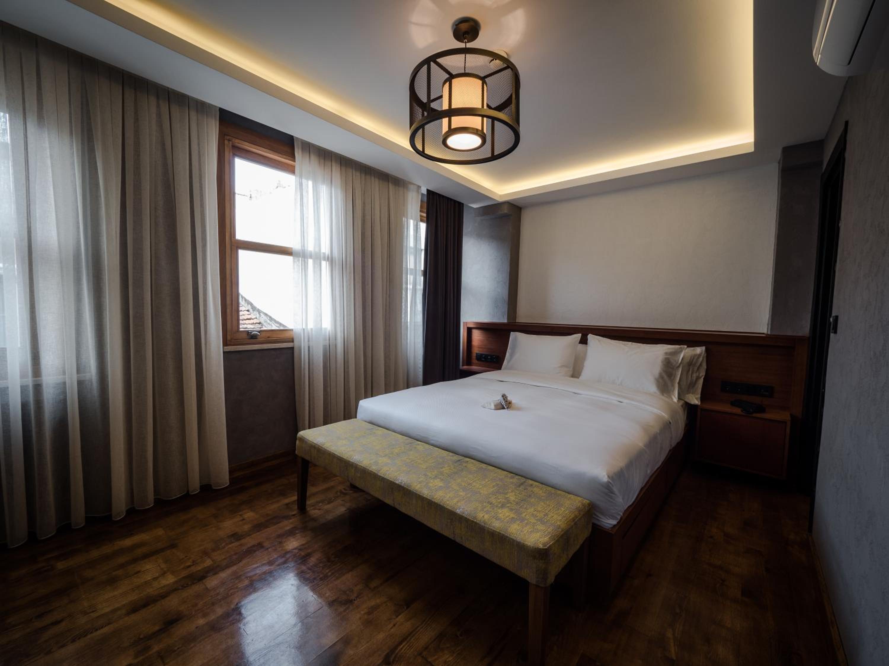 Deluxe Queen Room photo 3