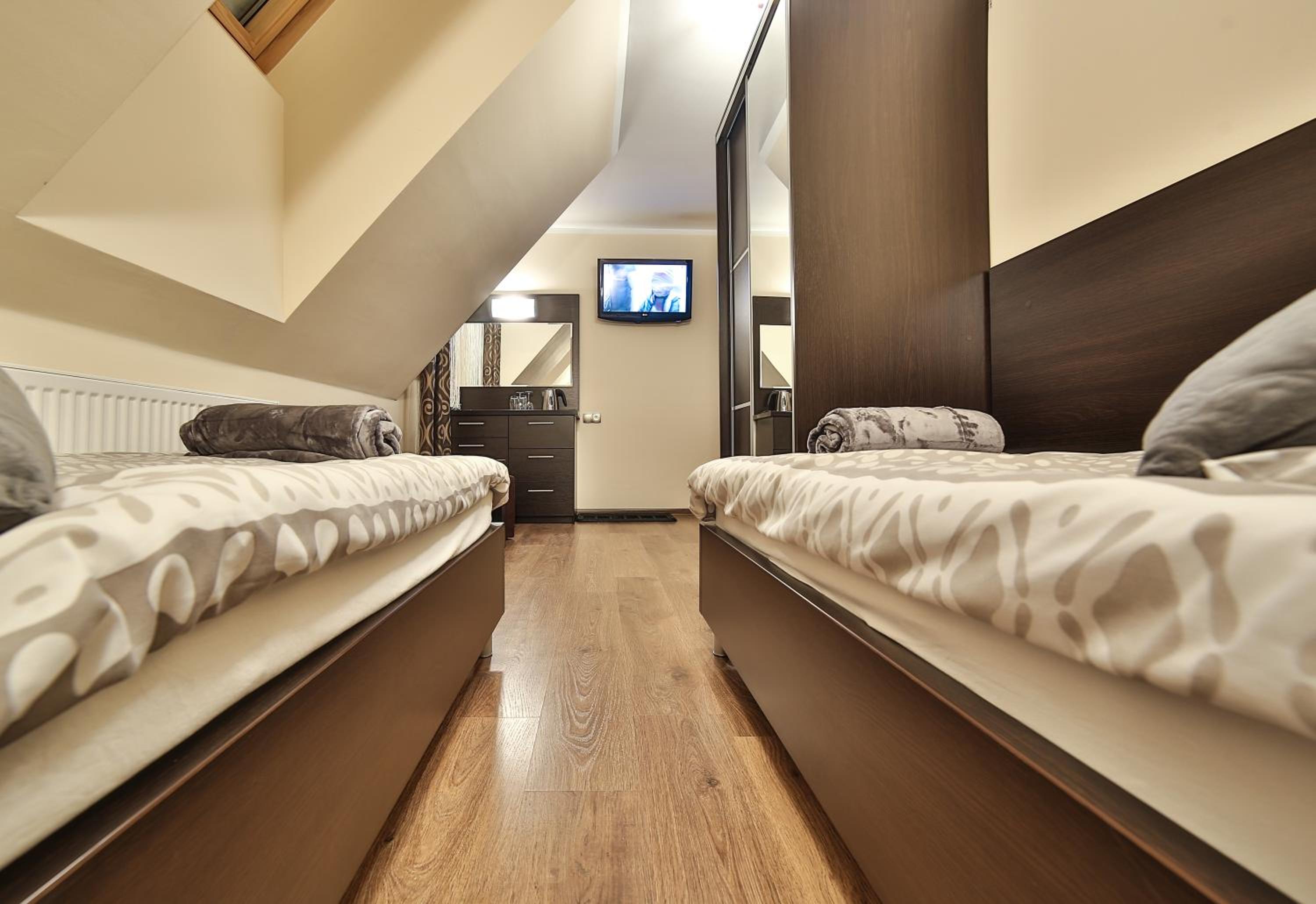Deluxe Double or Twin Room - Photo 2