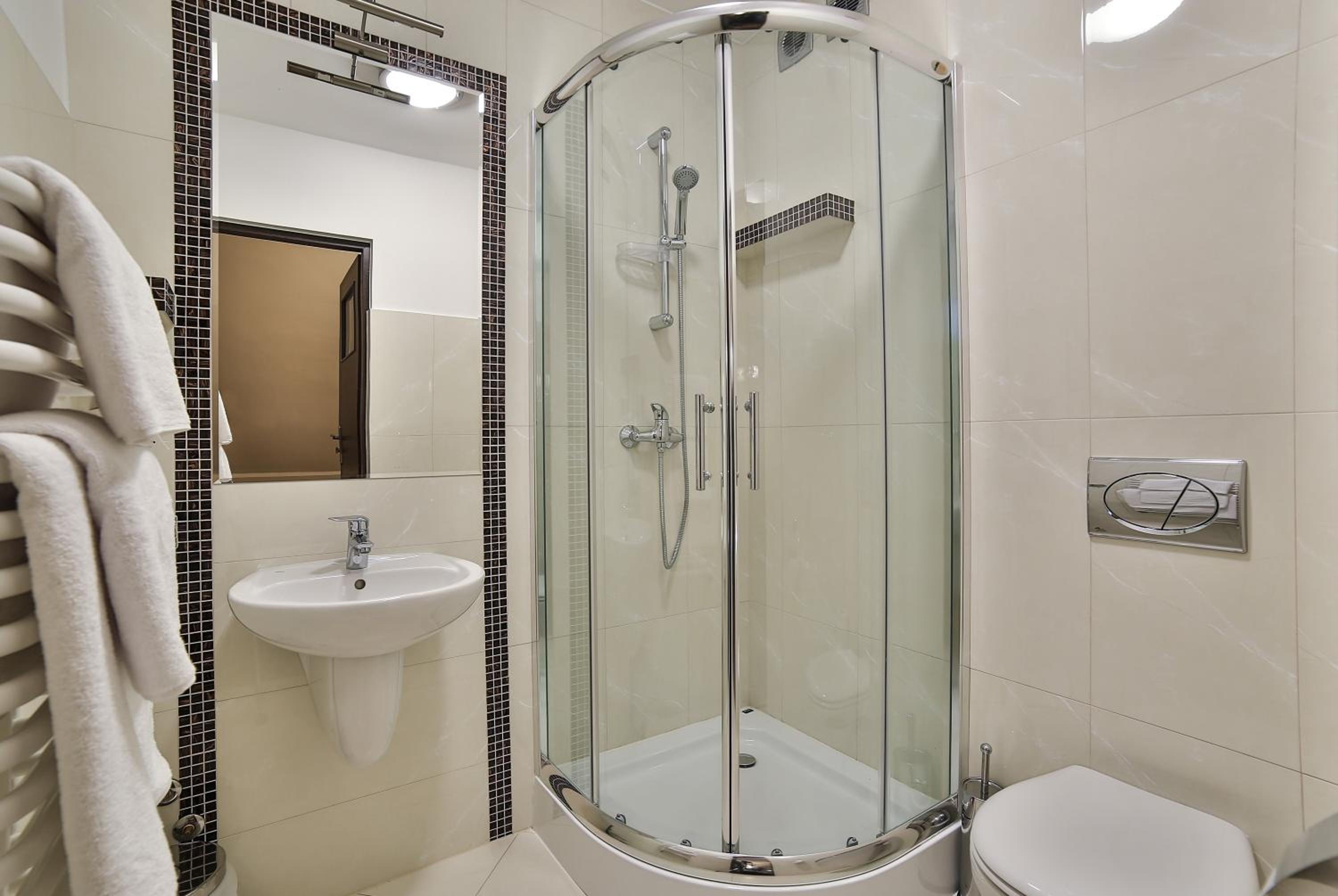 Deluxe Double or Twin Room - Photo 4