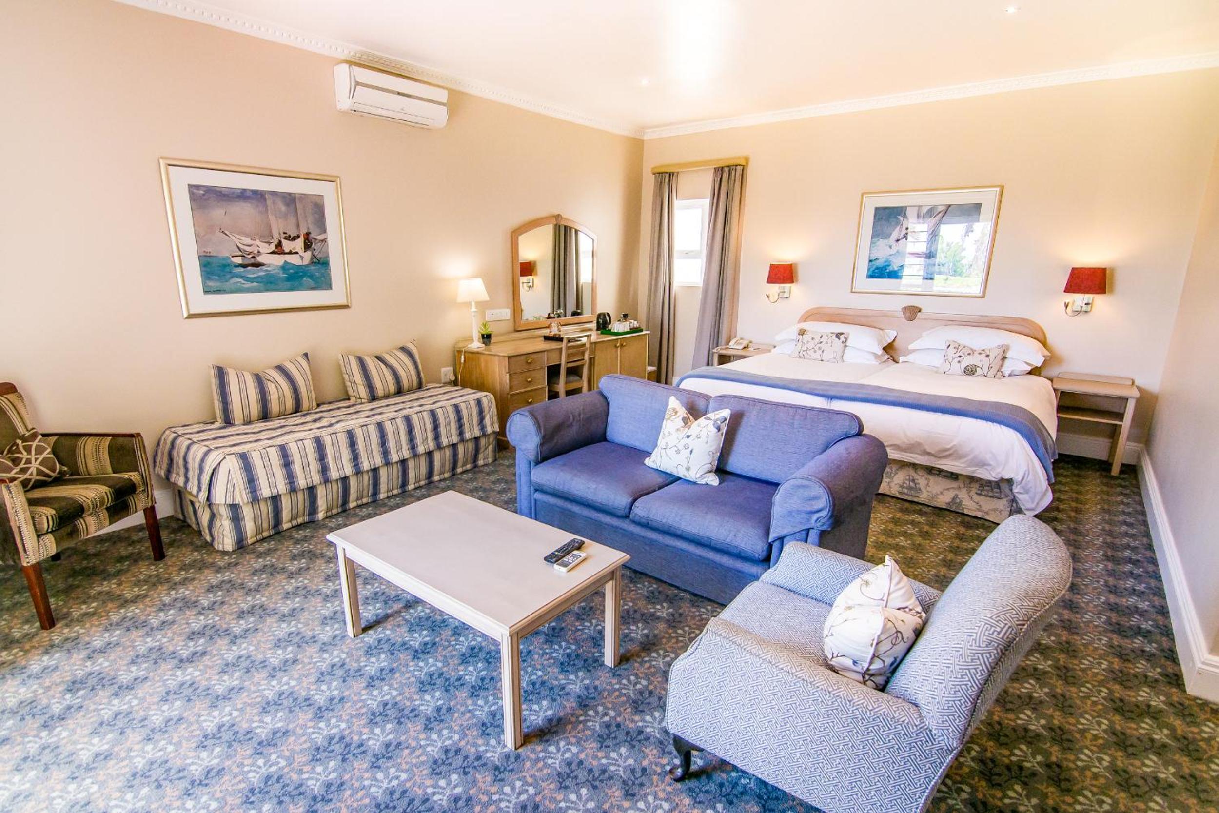 Executive Double Room thumbnail 6