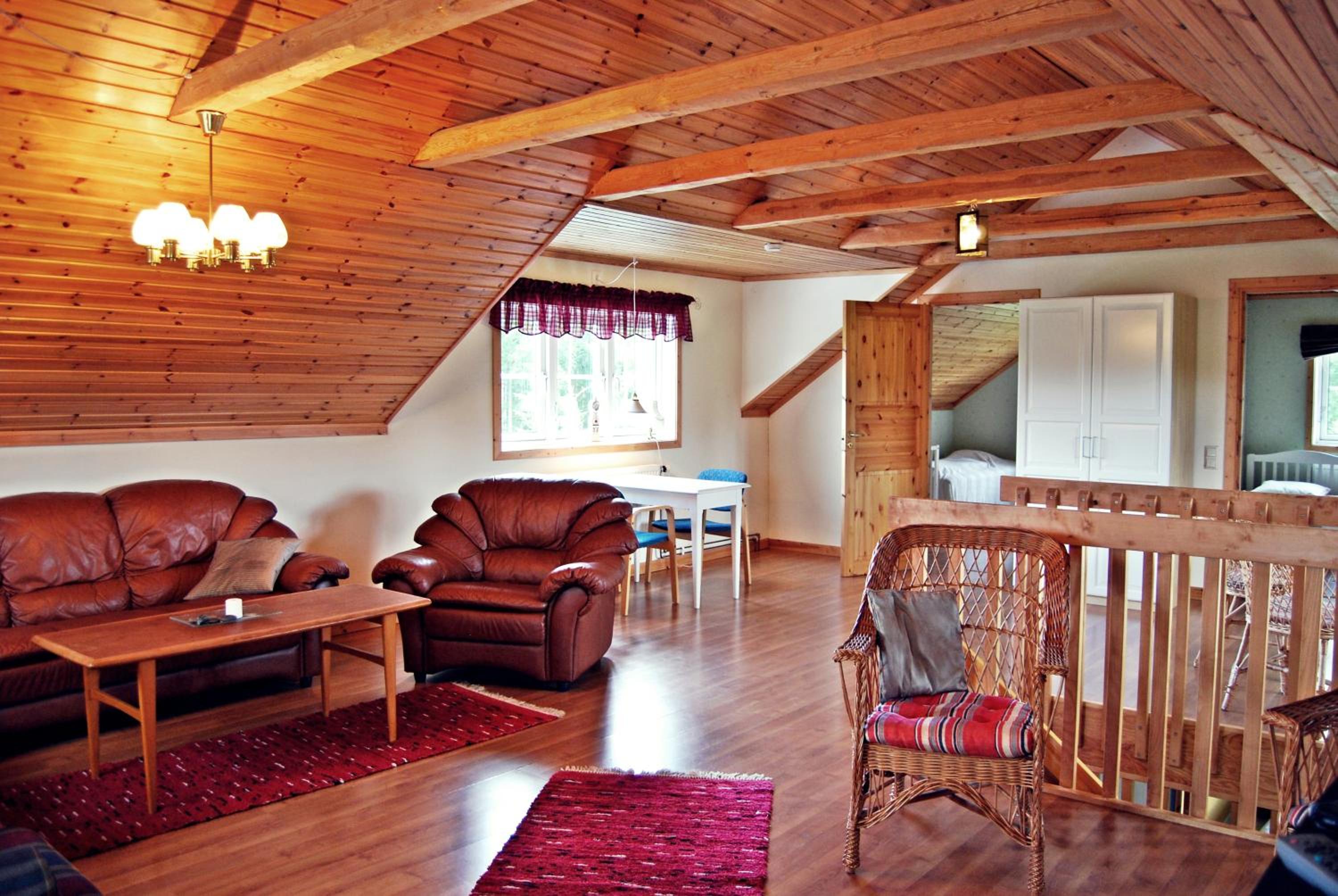 Four-Bedroom House - Photo 16