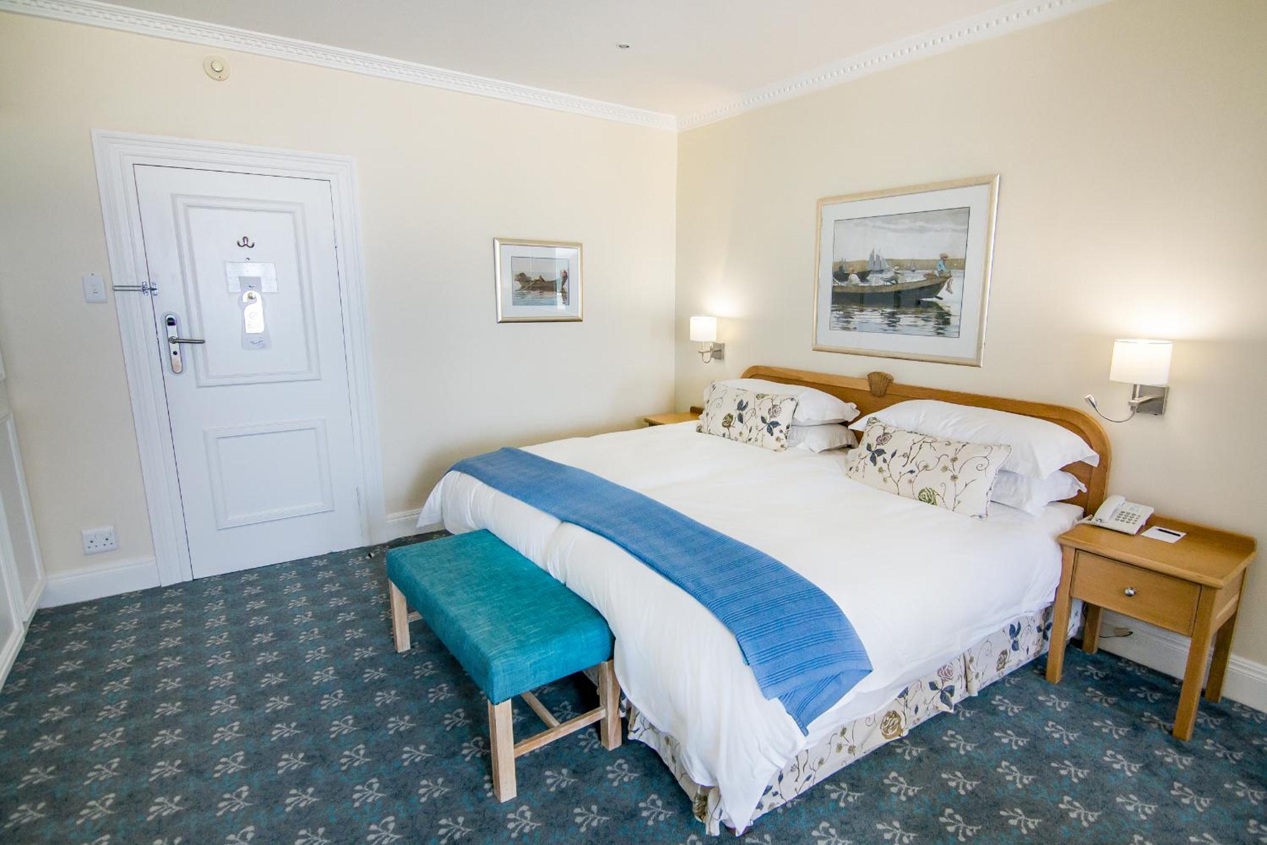 Twin Room with Sea View thumbnail 5