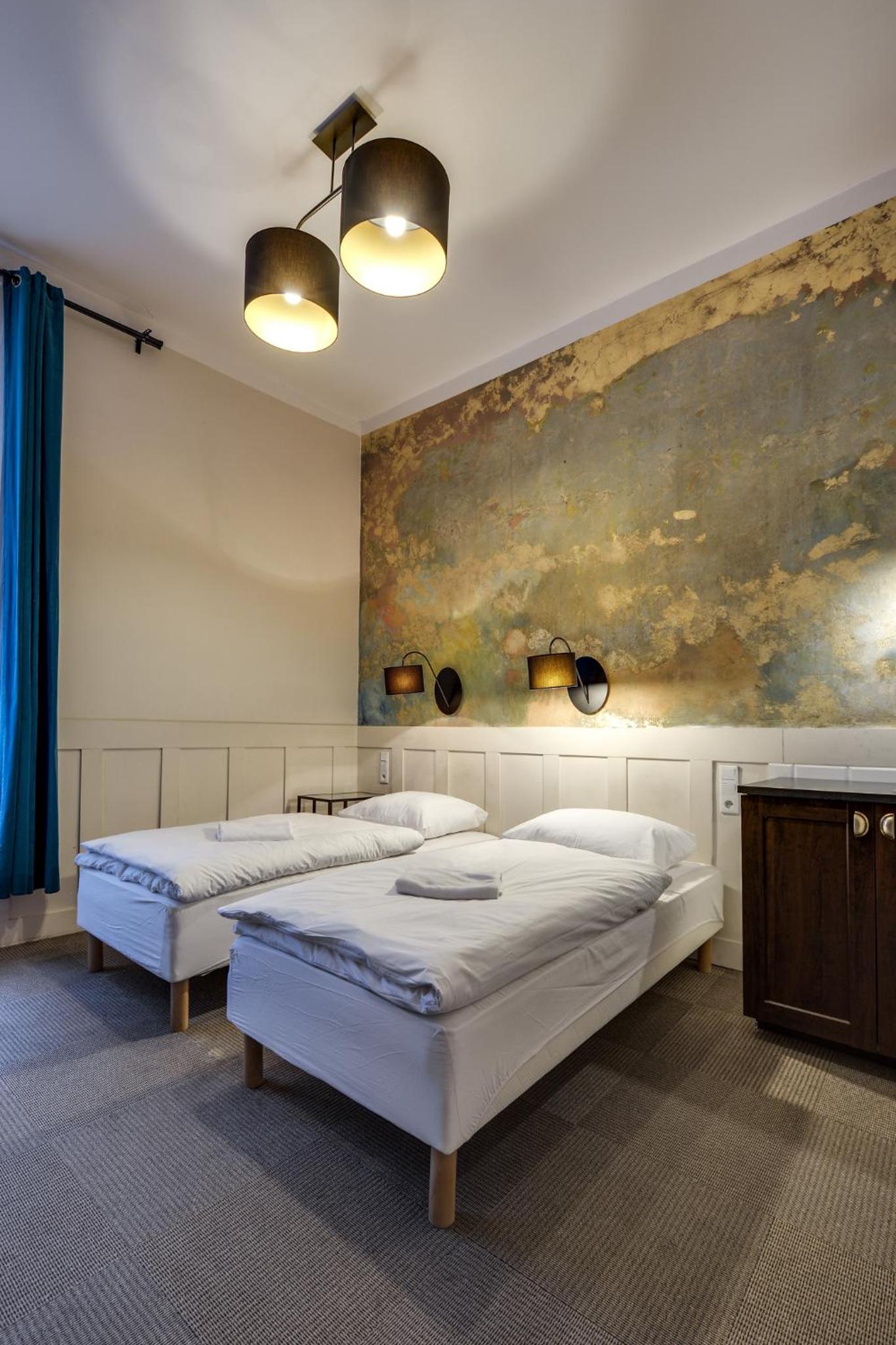 Double or Twin Room with Private Bathroom photo 2