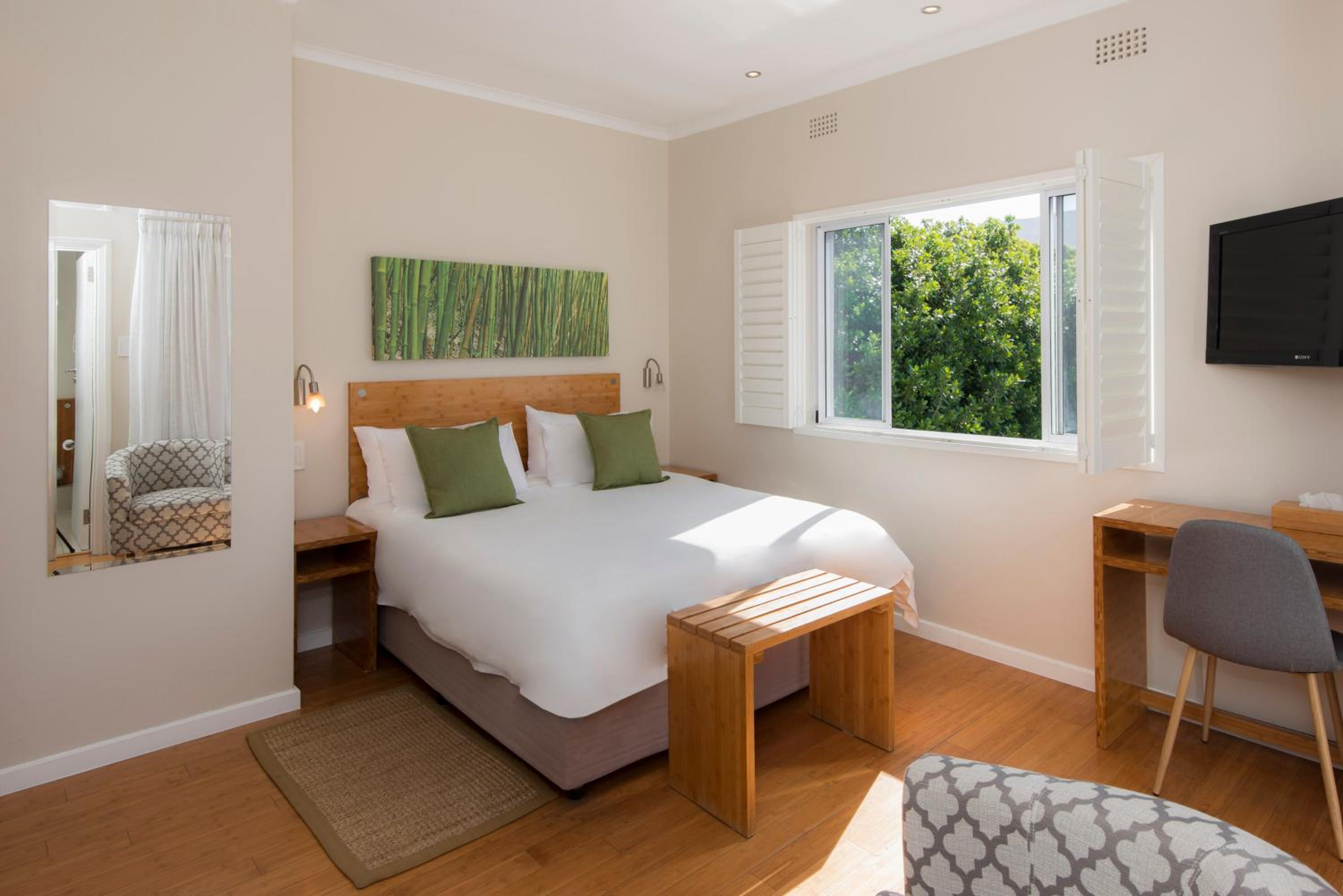  Double Room - Photo 1