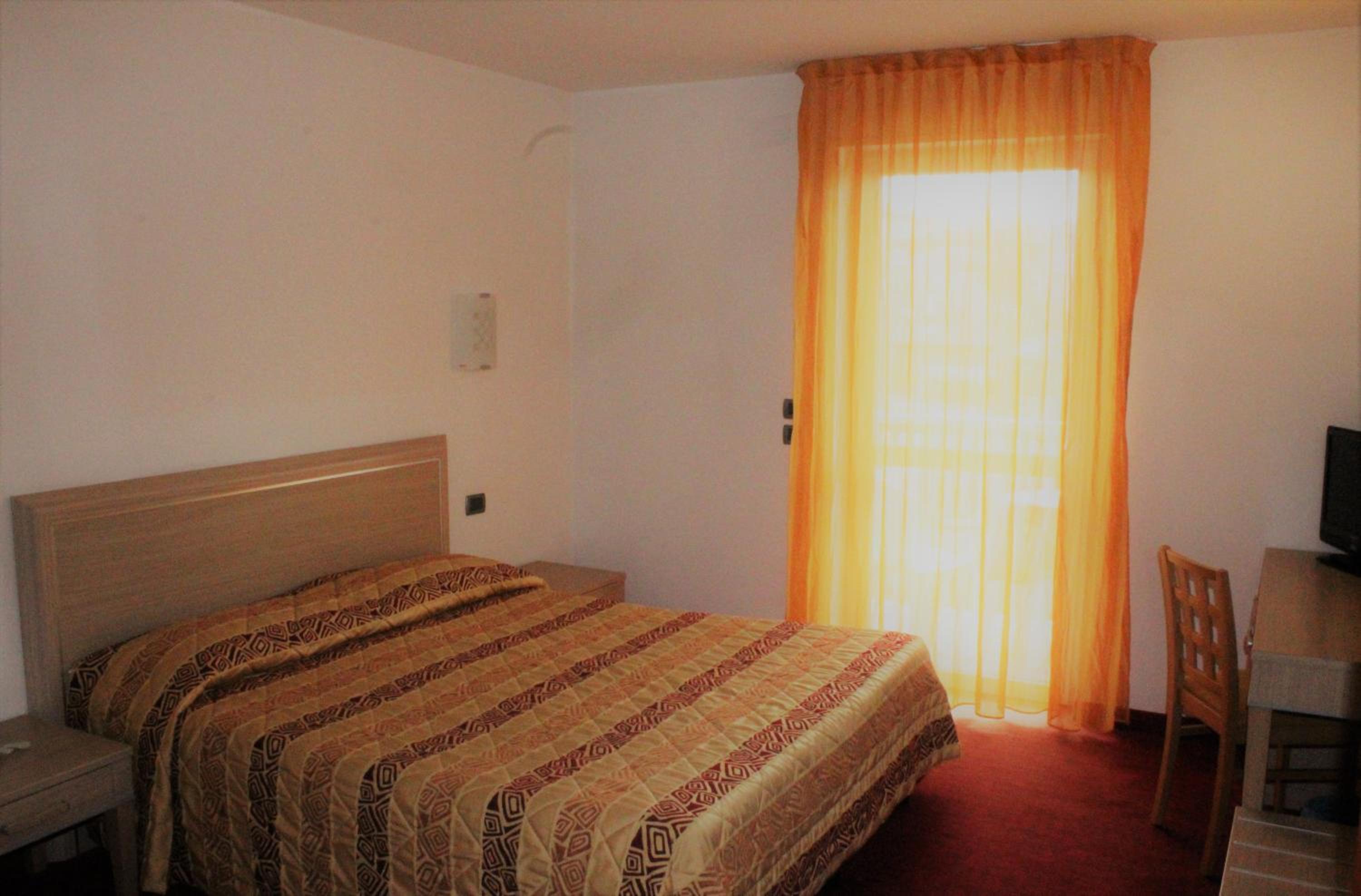 Classic Double Room - Photo 1