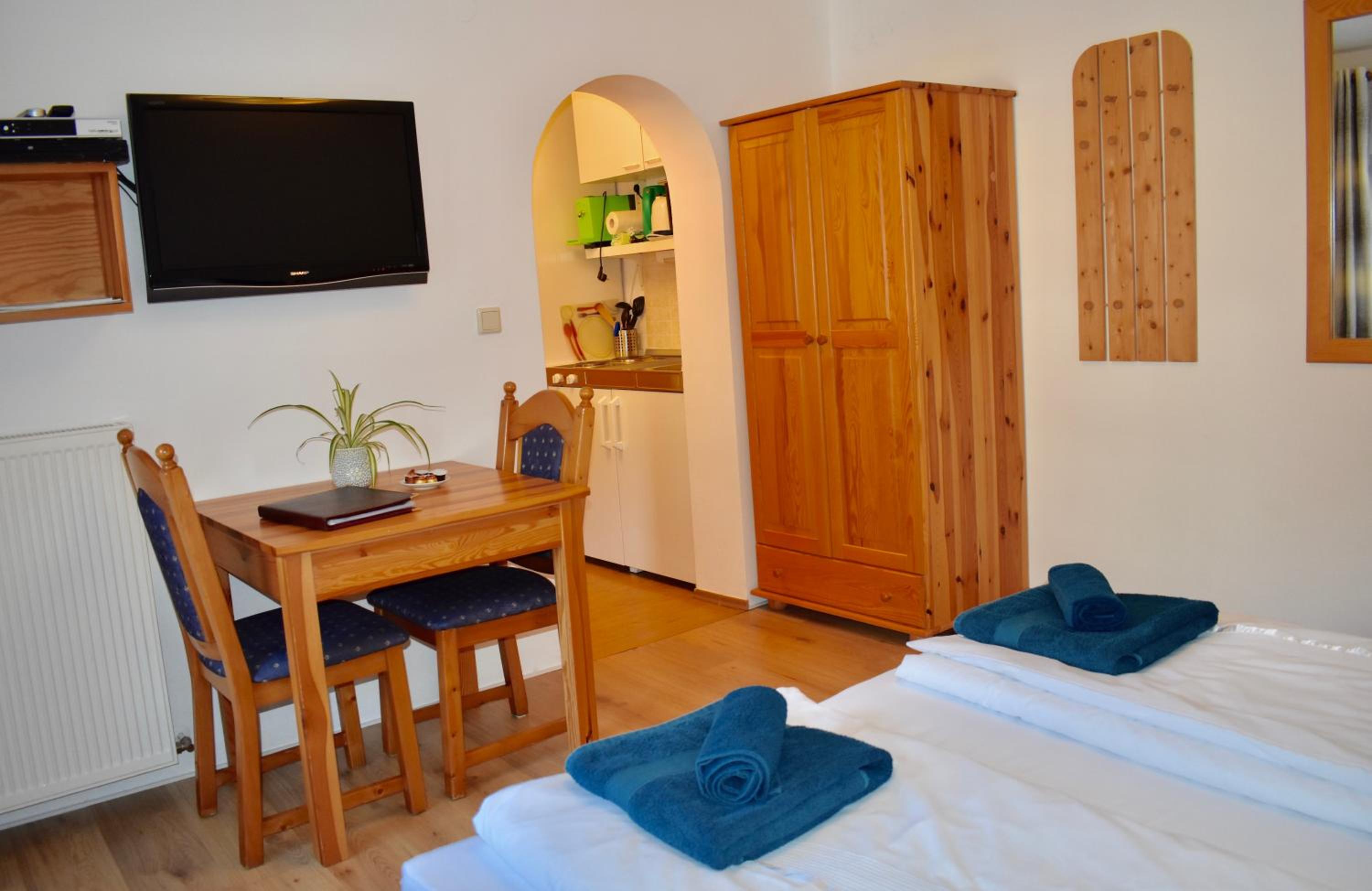 Studio Apartment photo 3
