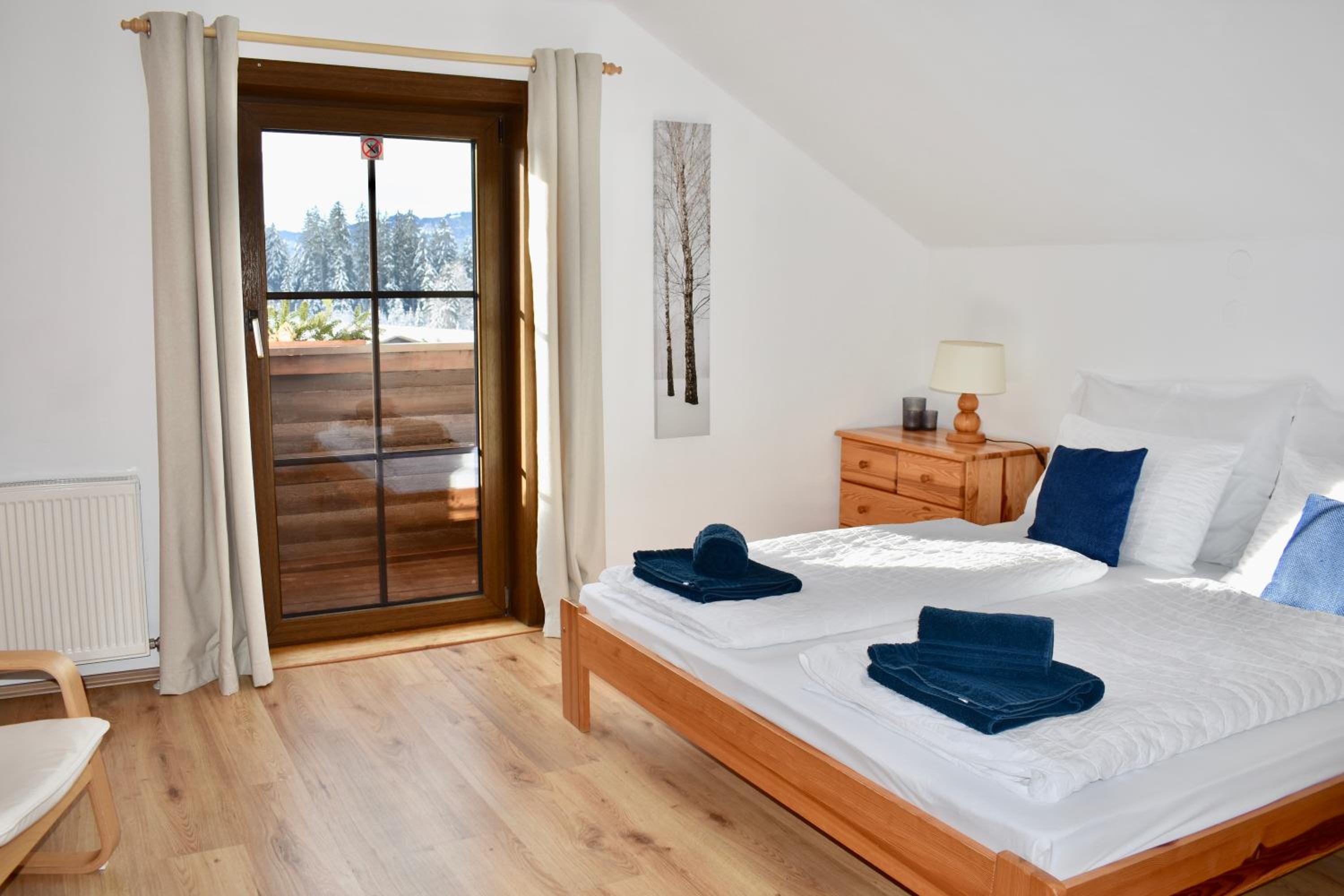 Two-Bedroom Apartment with Balcony photo 3