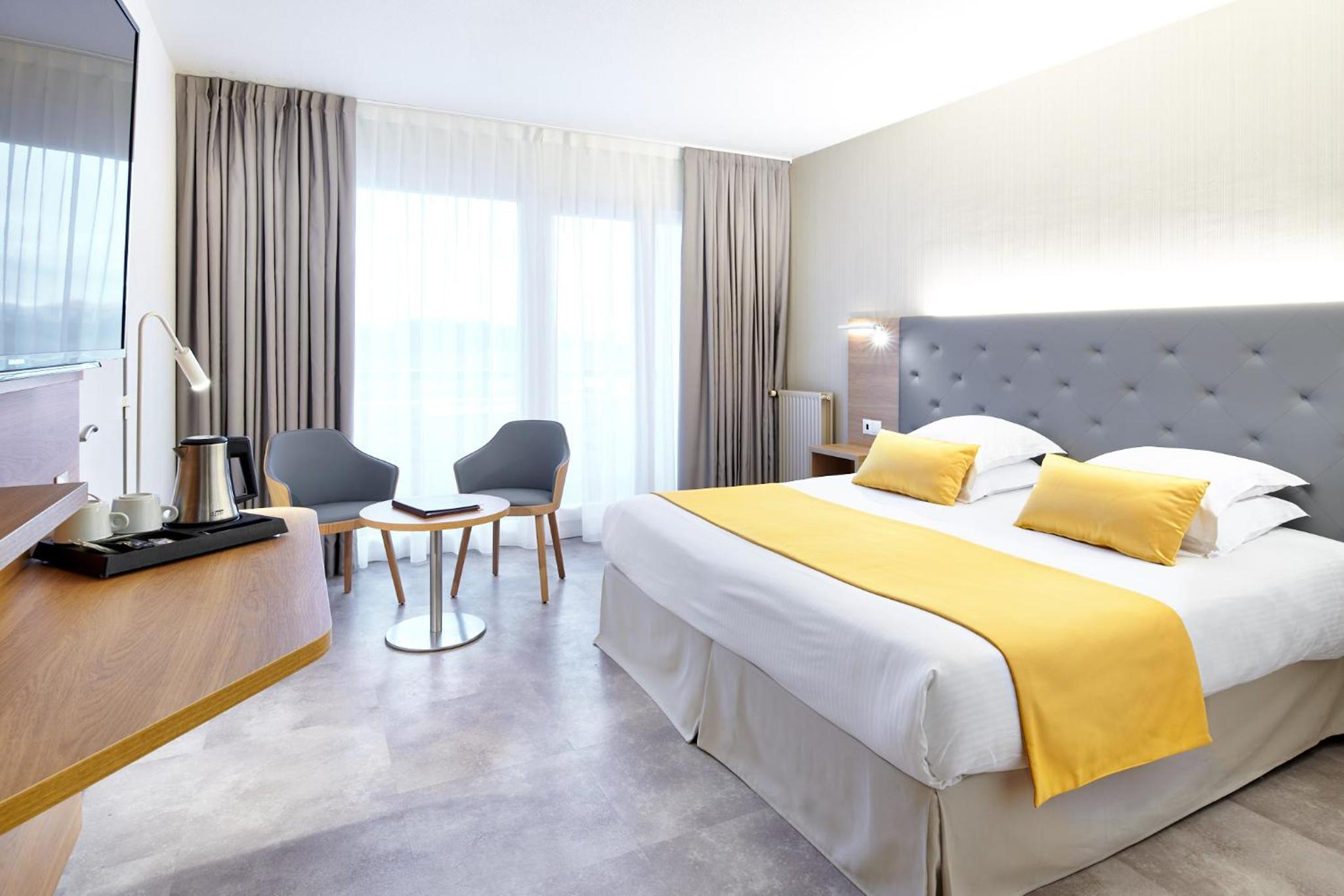 Double Room with Partial Ocean View - Photo 9