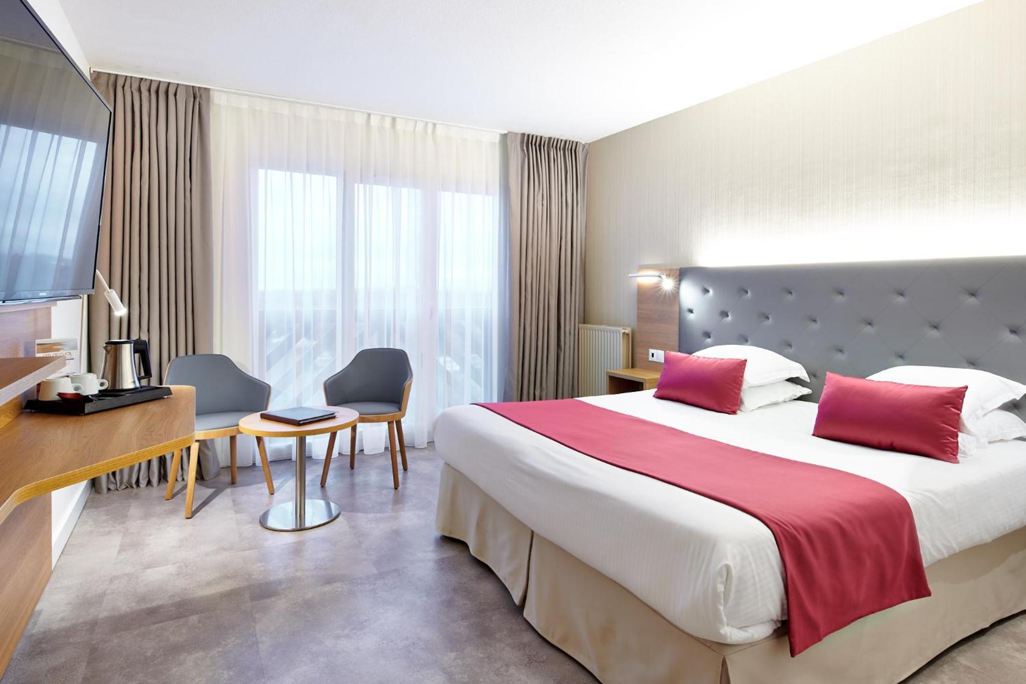 Double Room with Partial Ocean View - Photo 7