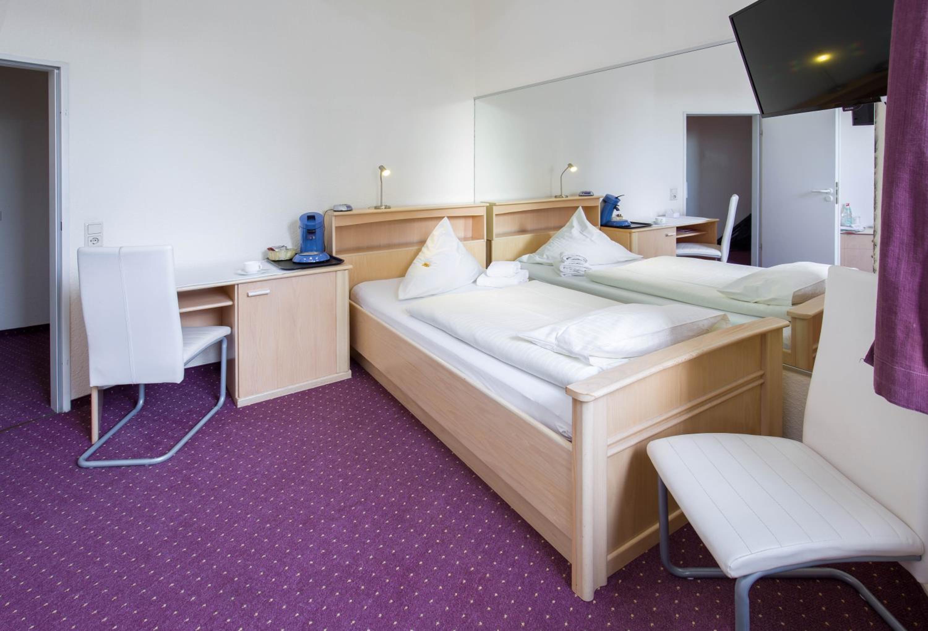 Economy Double Room photo 2