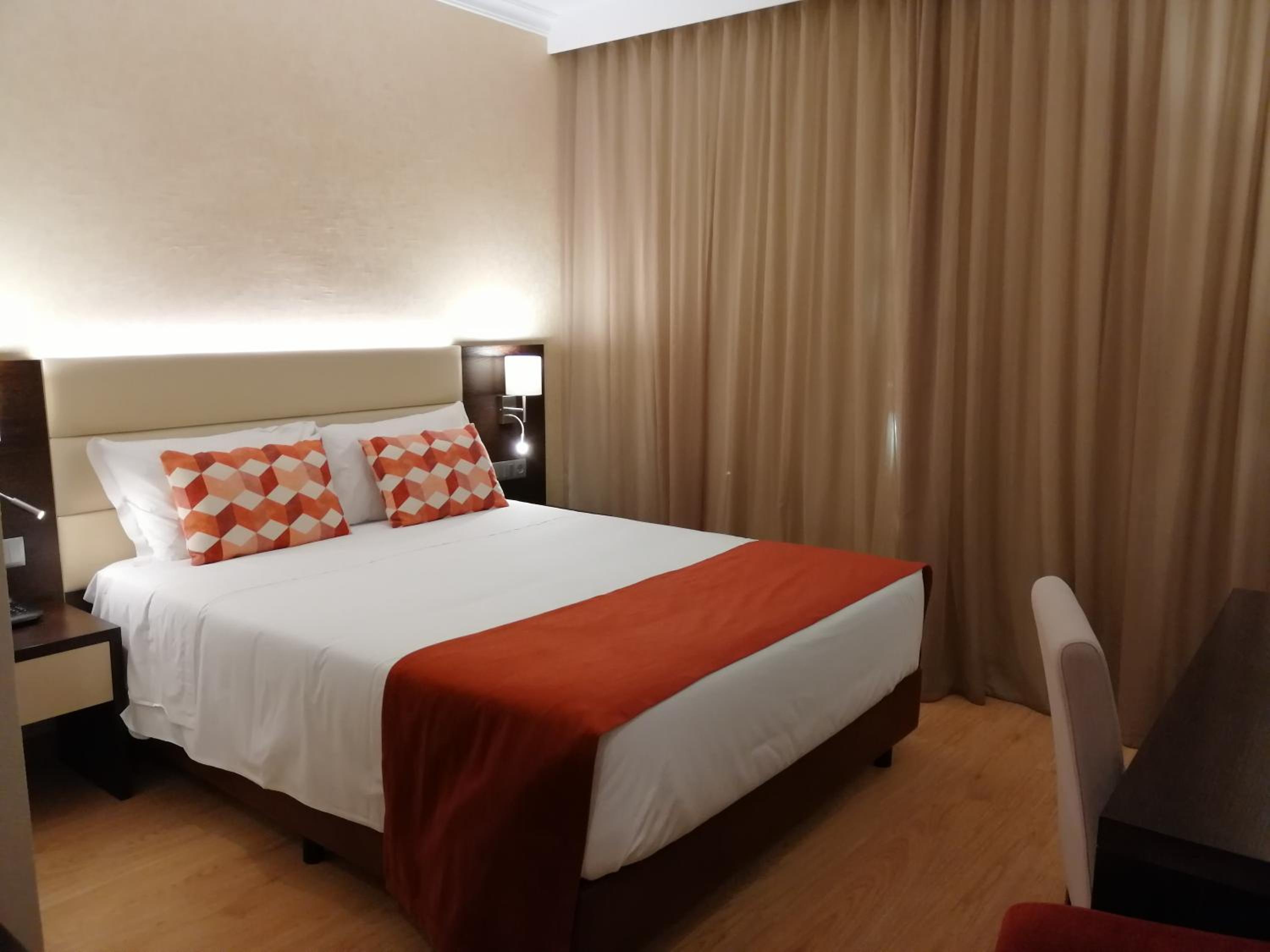 Double Room - Photo 9