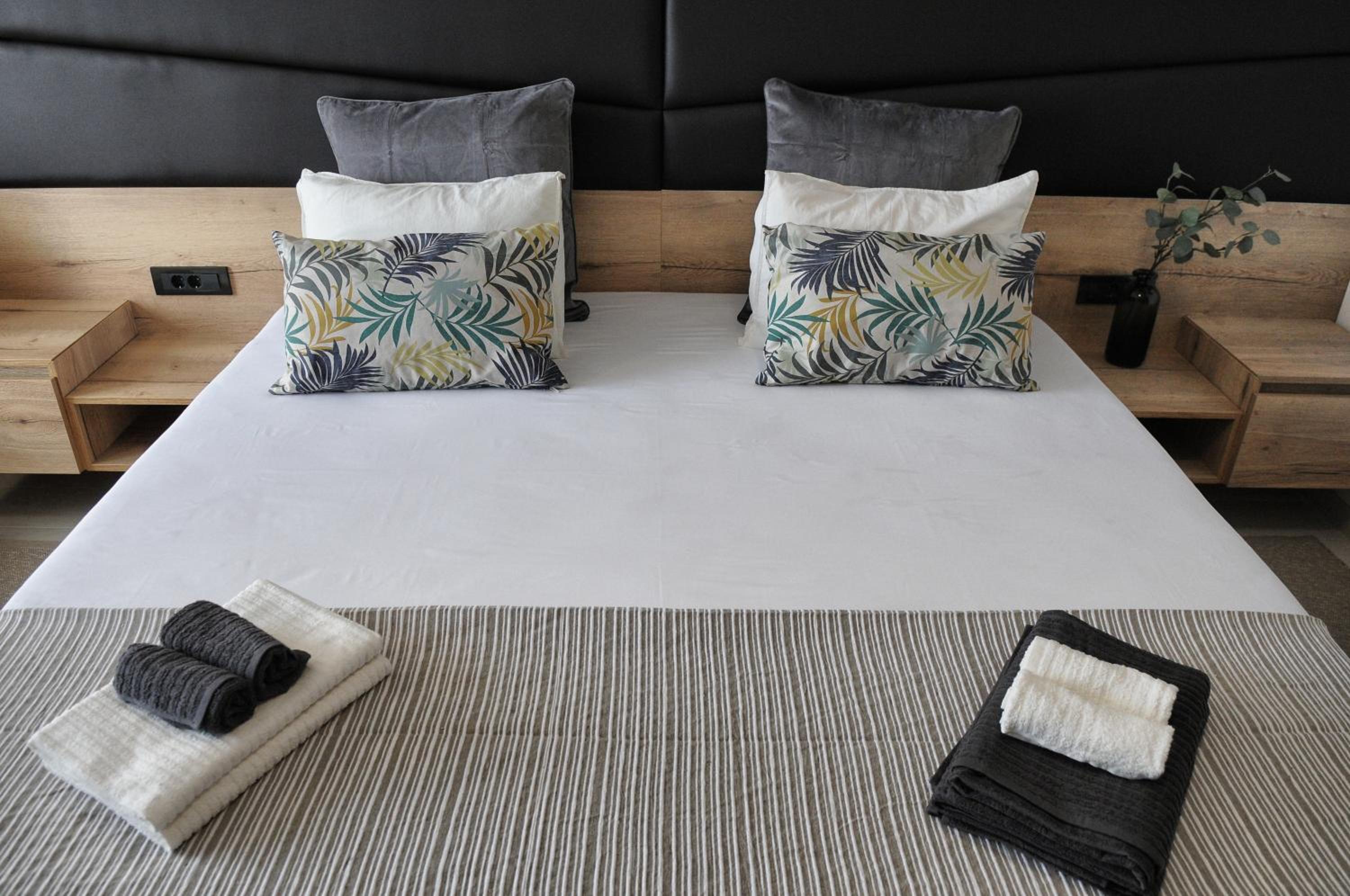 Triple Room with Sea View - Photo 5