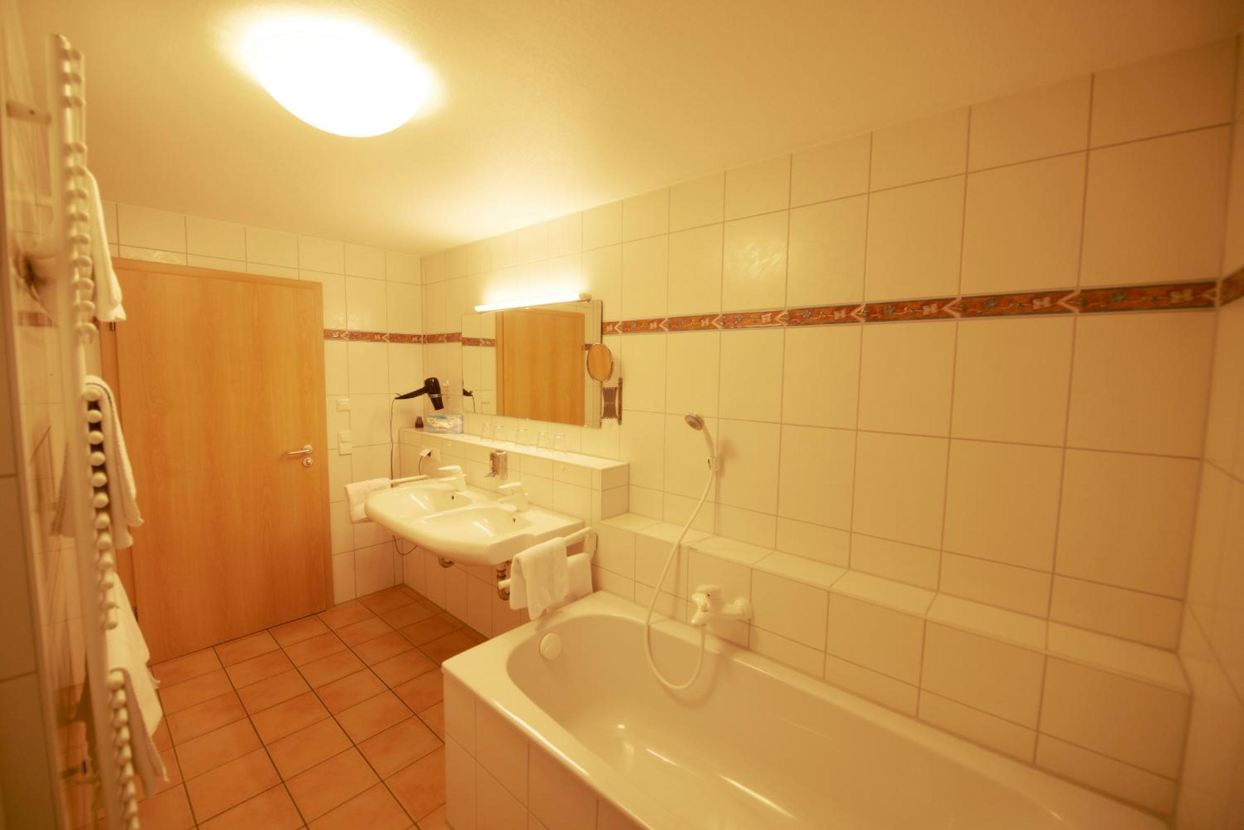 Two-Bedroom Apartment - Photo 3