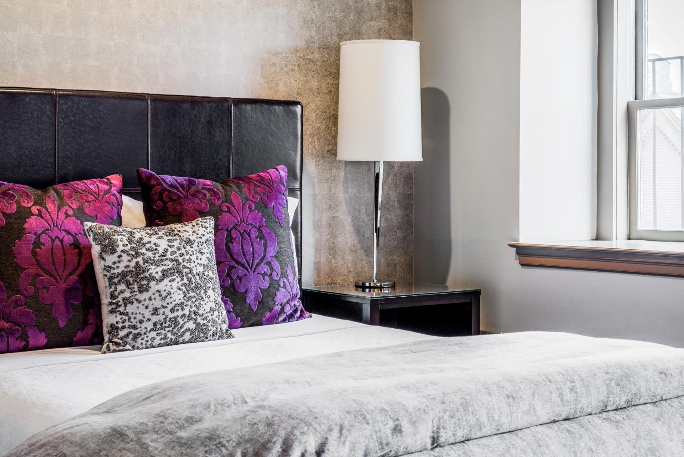 Deluxe Queen Room - Photo 6