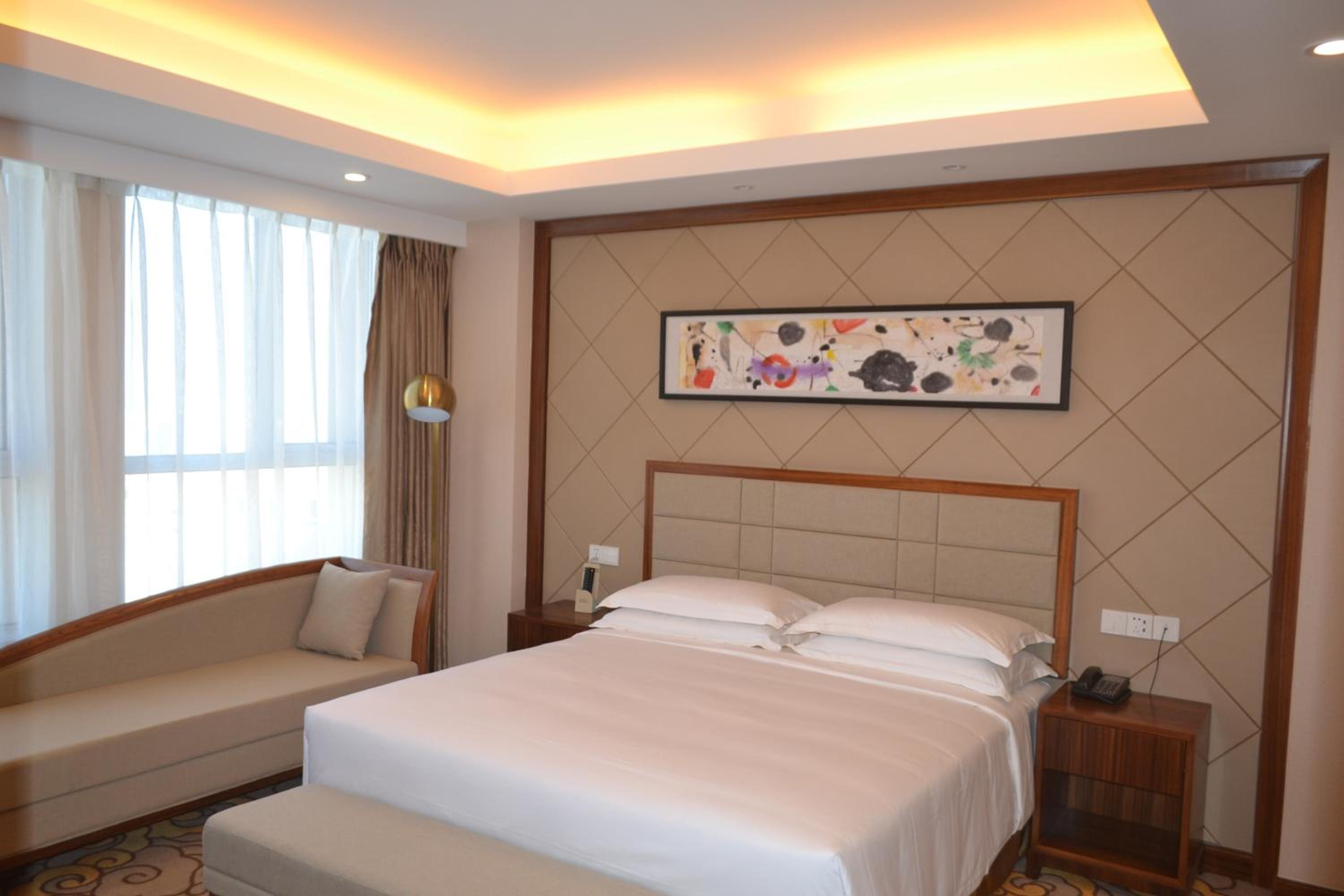 Suite with City View photo 3