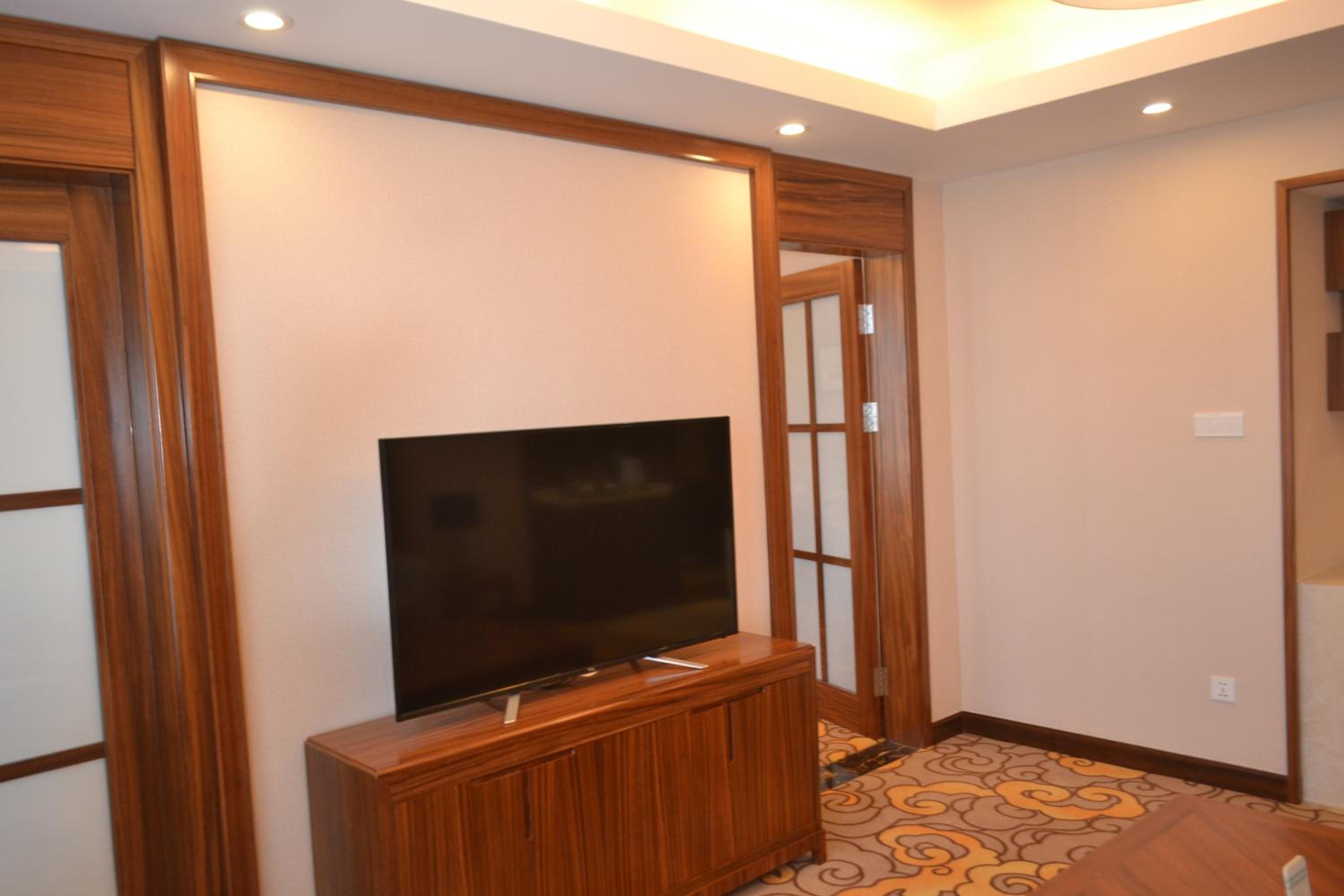 Suite with City View photo 2