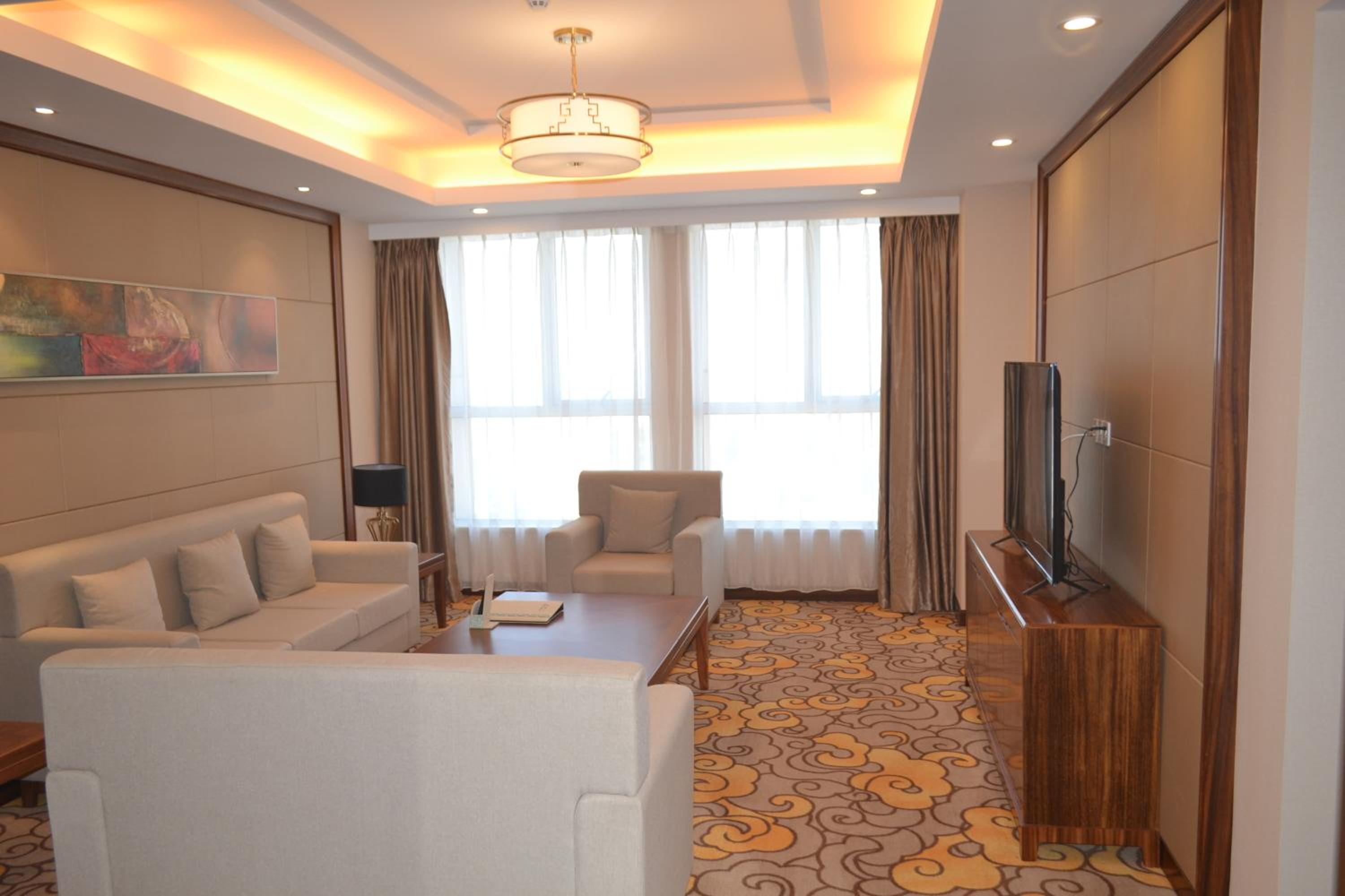 Executive Suite photo 2