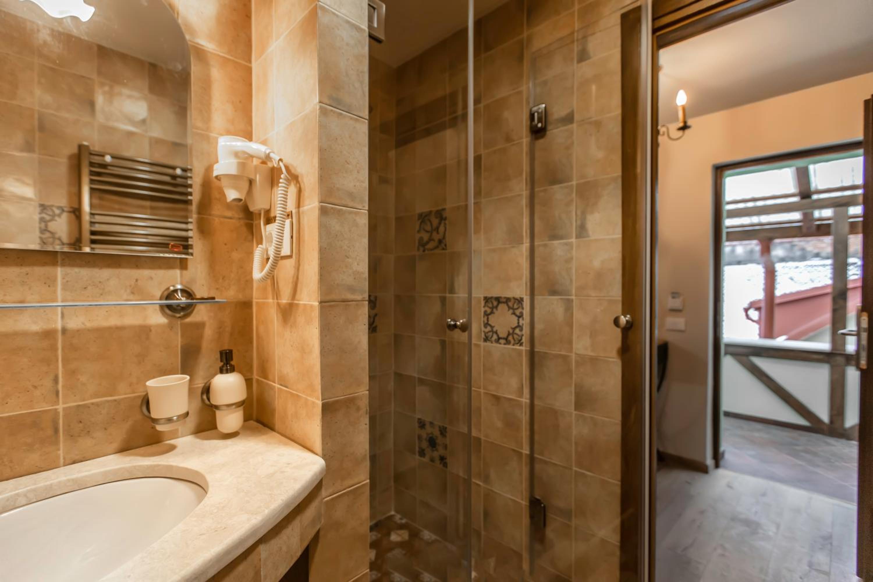 Standard Room - Photo 6
