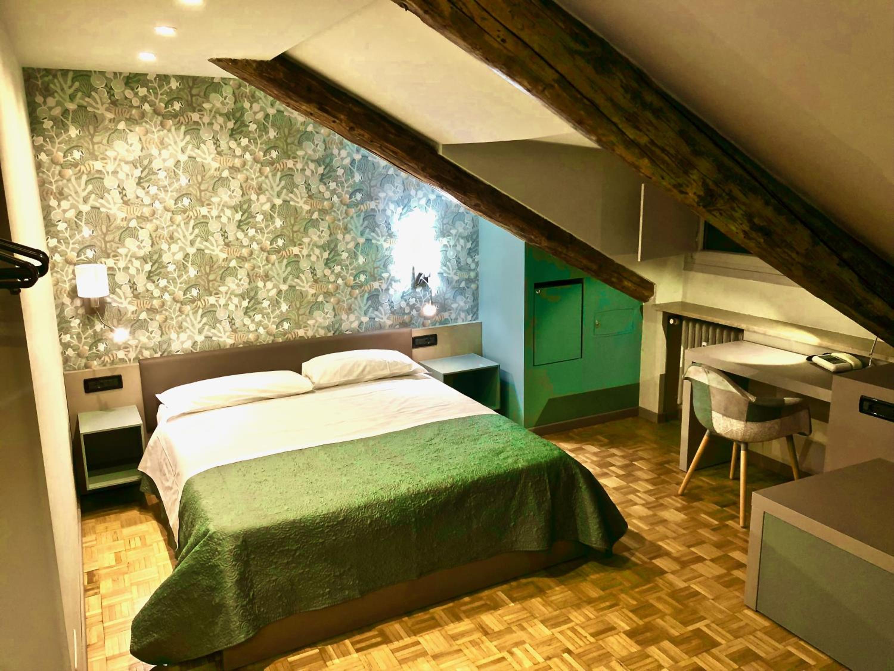 Studio Attic - Photo 17