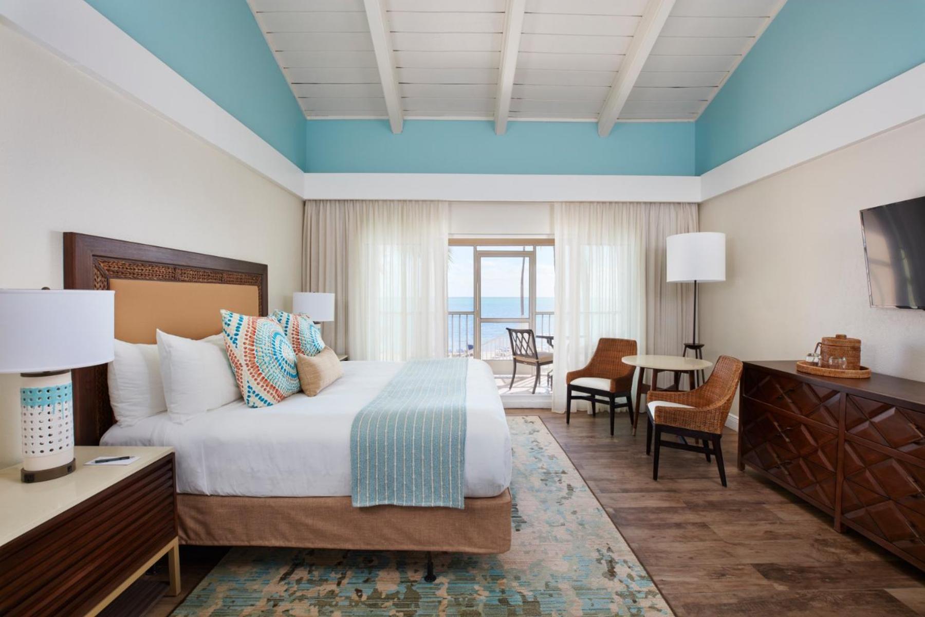 Beach Bungalow - Photo 1
