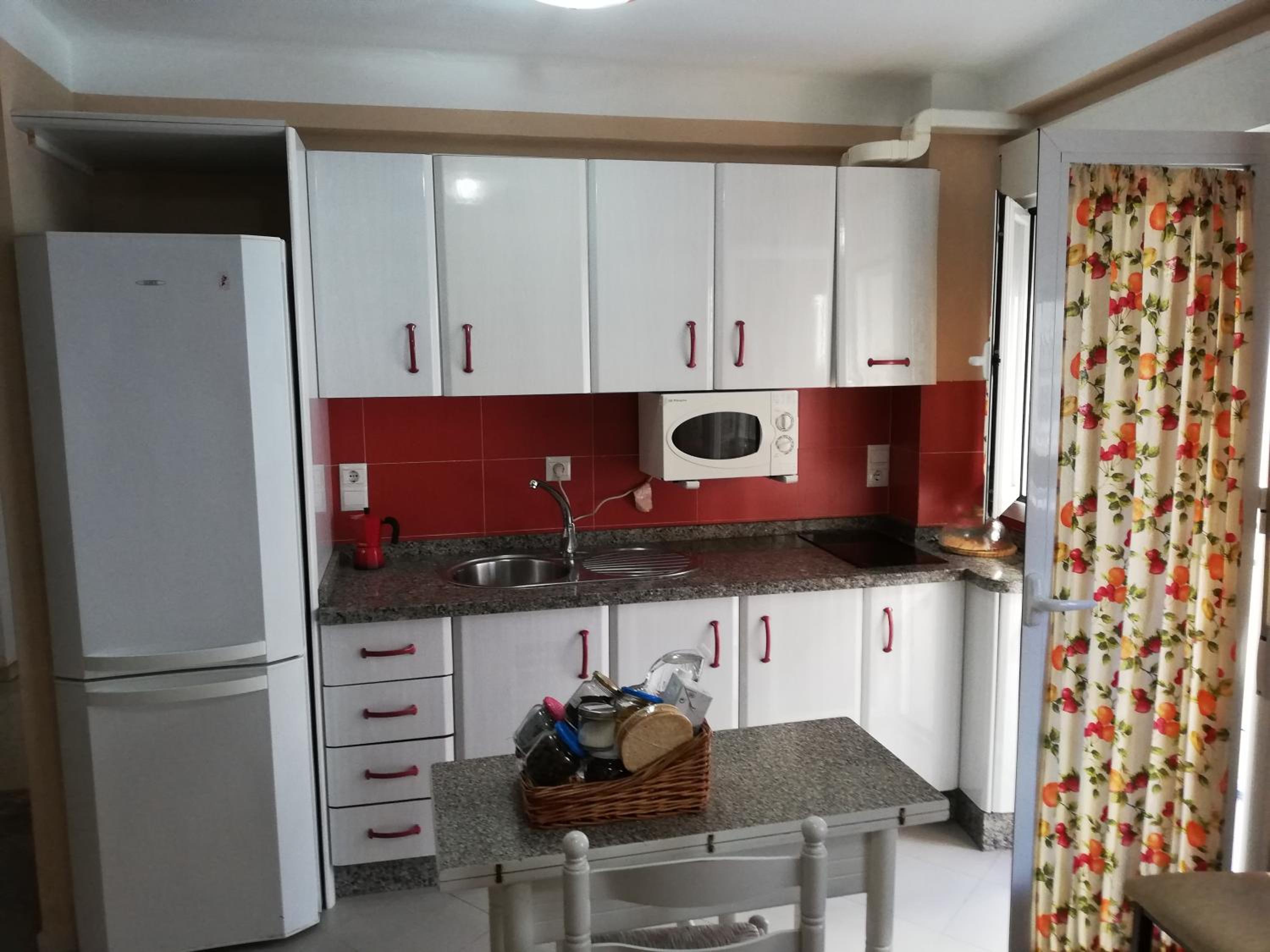 Two-Bedroom Apartment - Photo 19