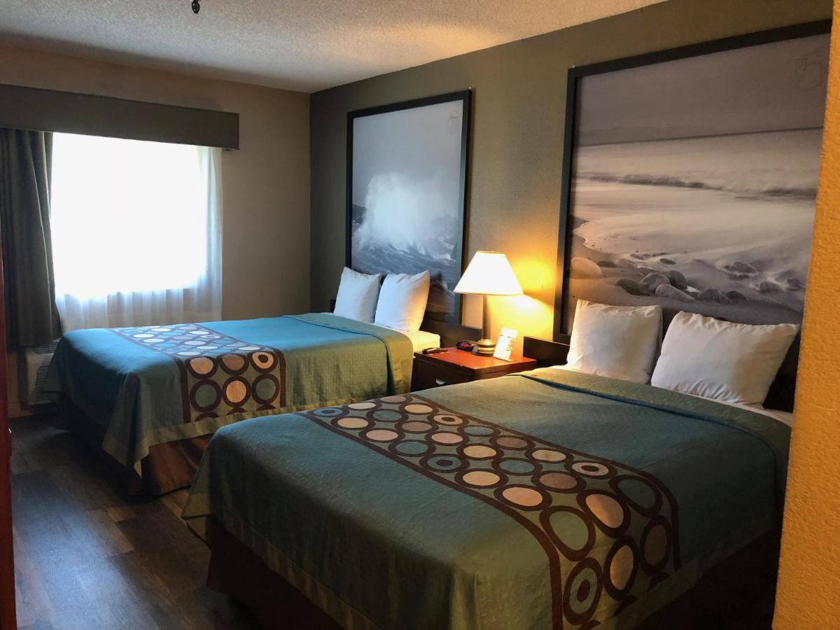 Double Room with Two Double Beds - Non-Smoking photo 1