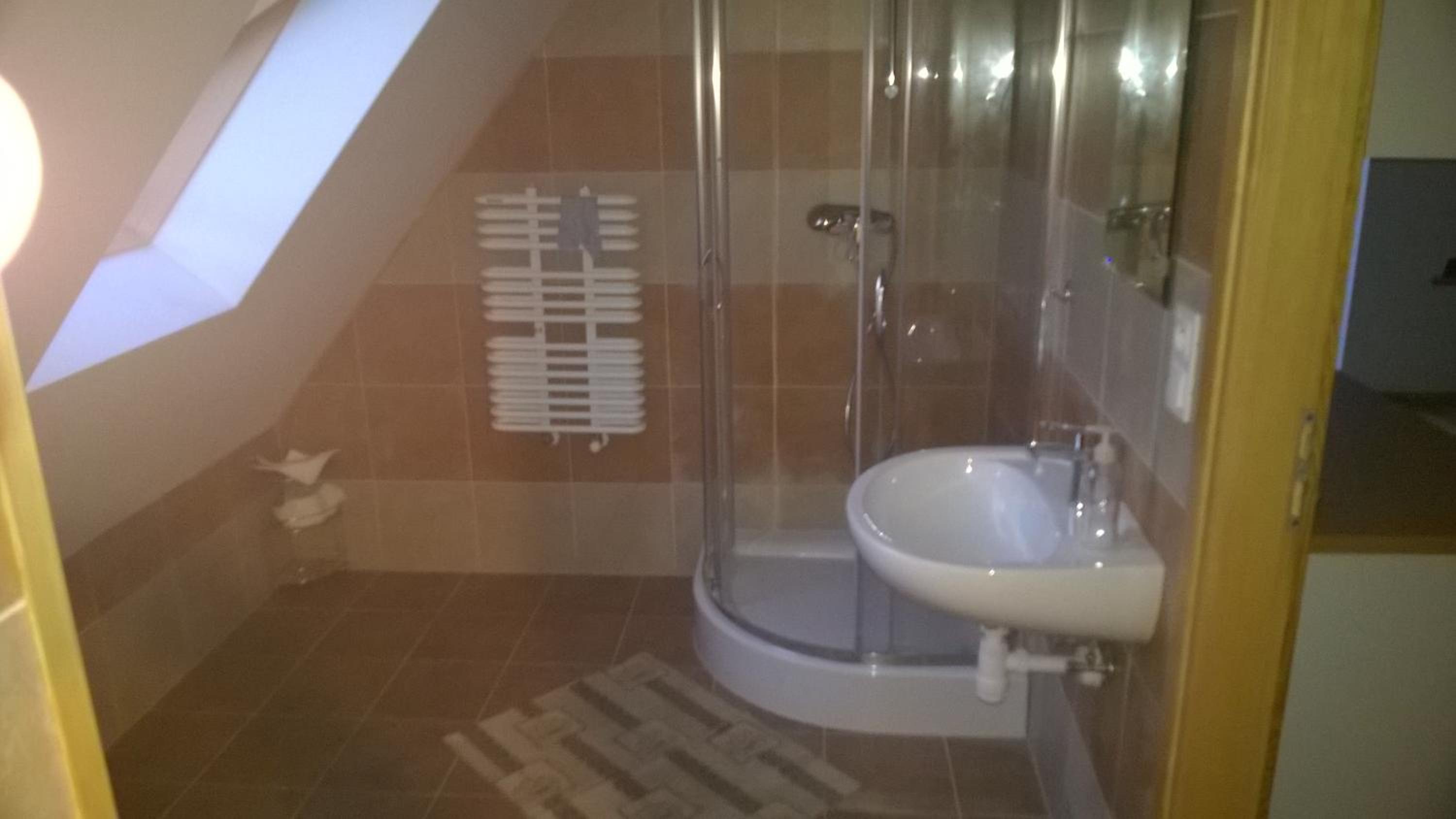 Family Room with Private Bathroom photo 3