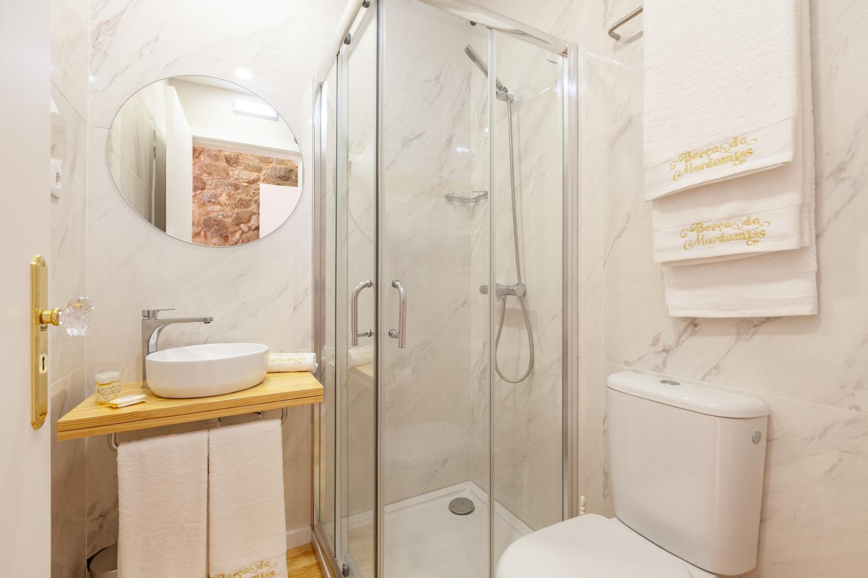 Superior Double Room - Photo 8