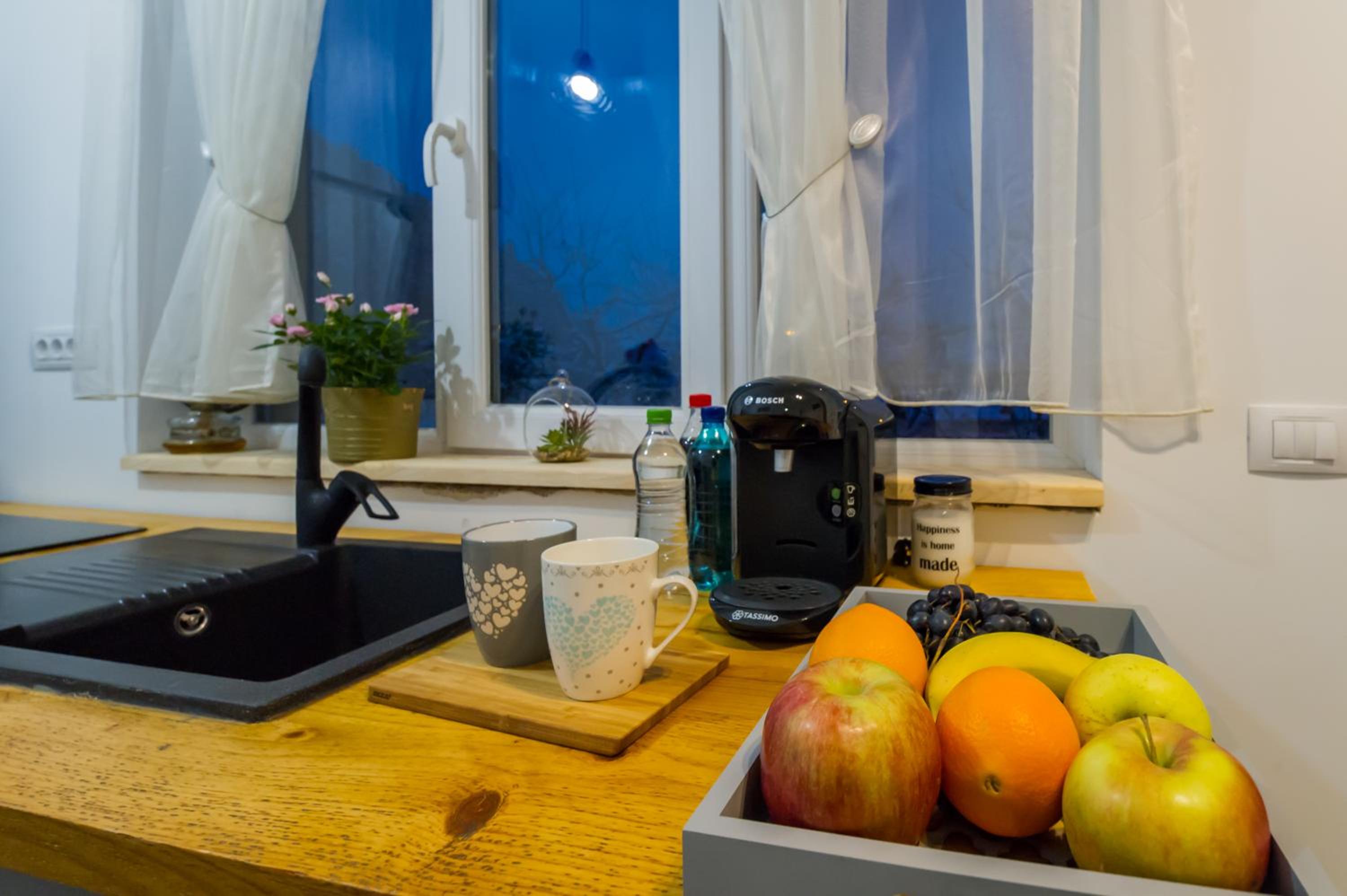 Apartment with Mountain View - Photo 21