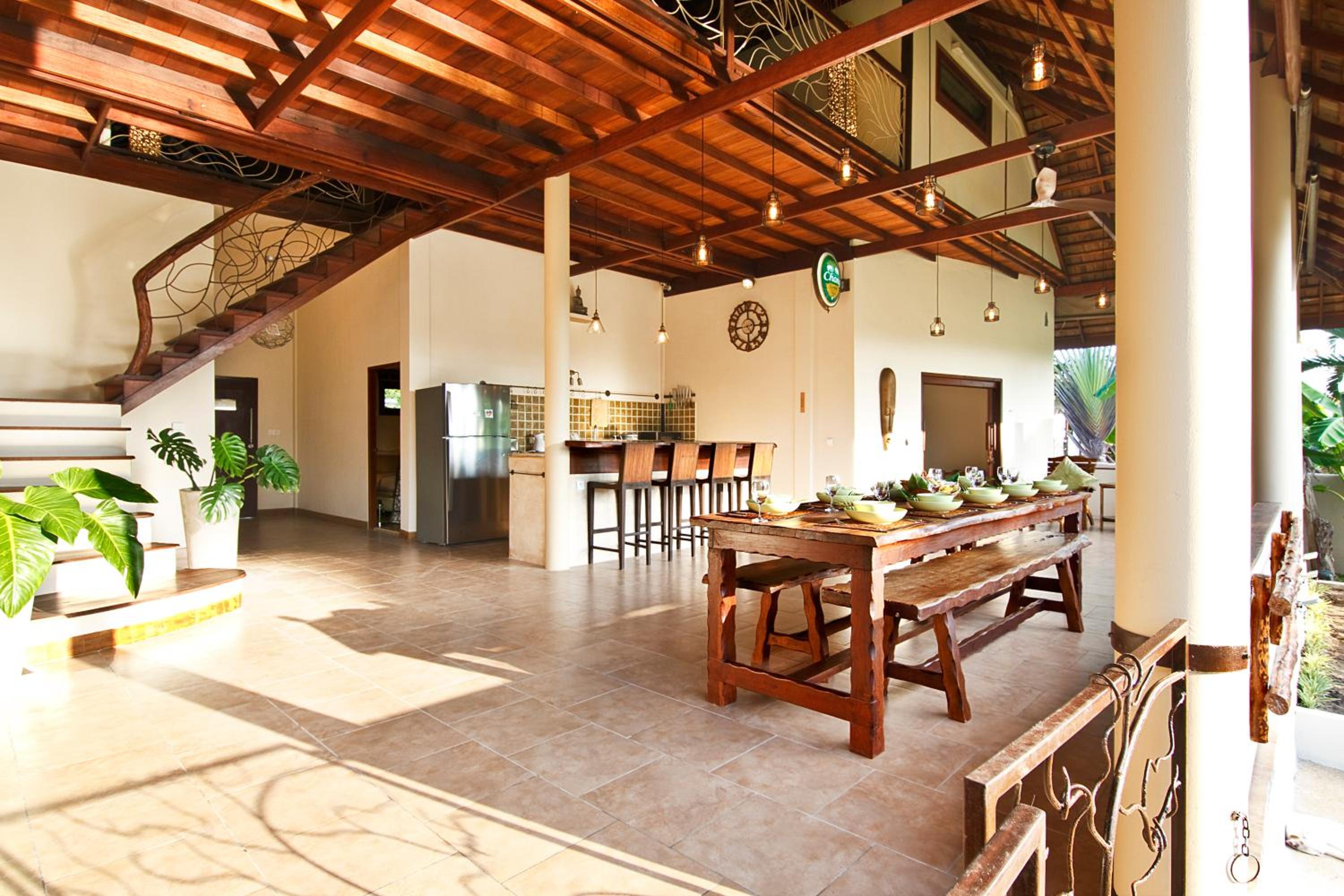 Villa photo 2