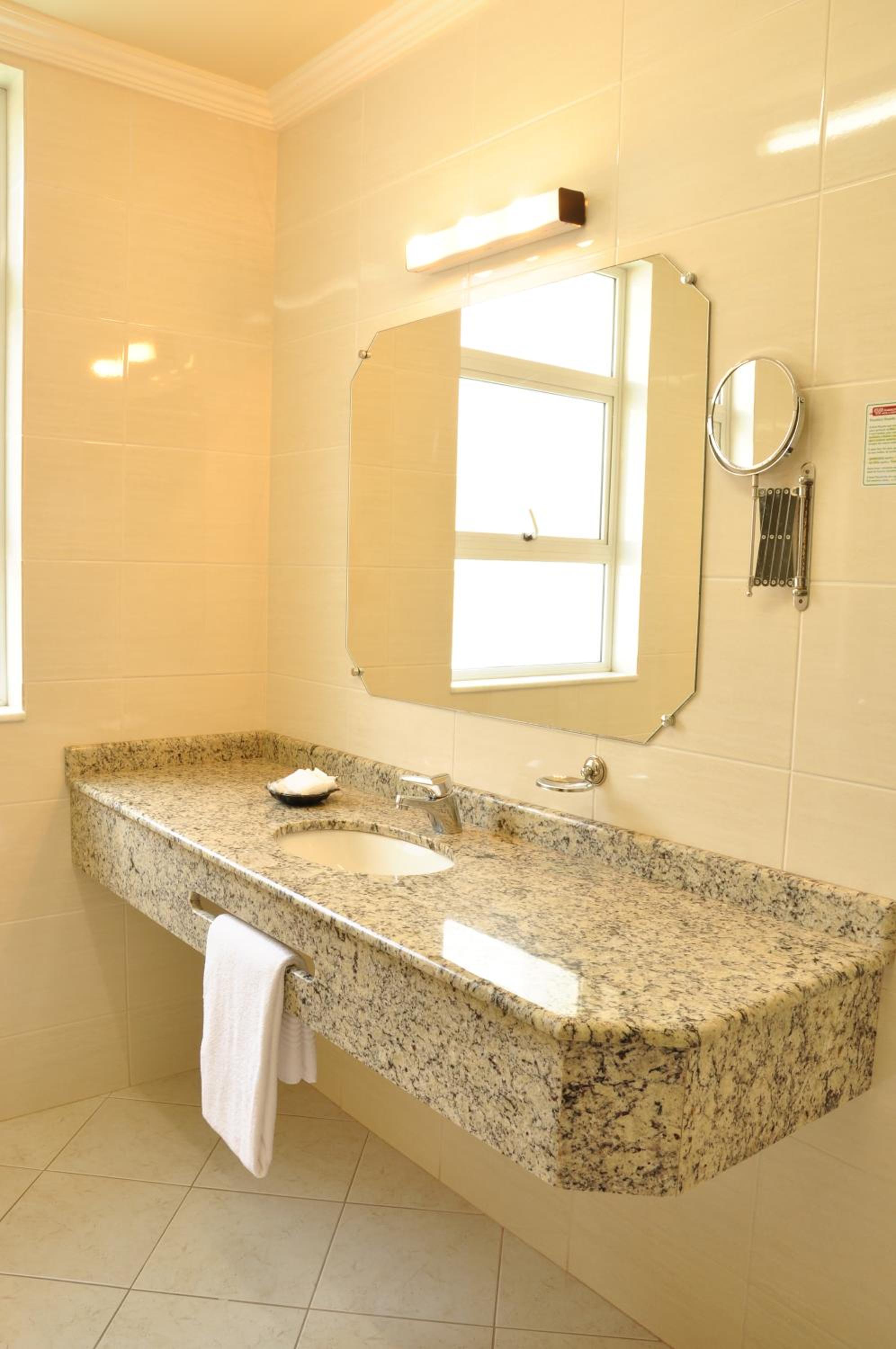 Executive Triple Room - Photo 12