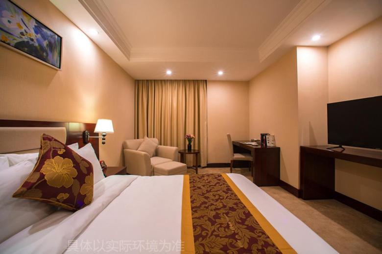 Business Queen Room