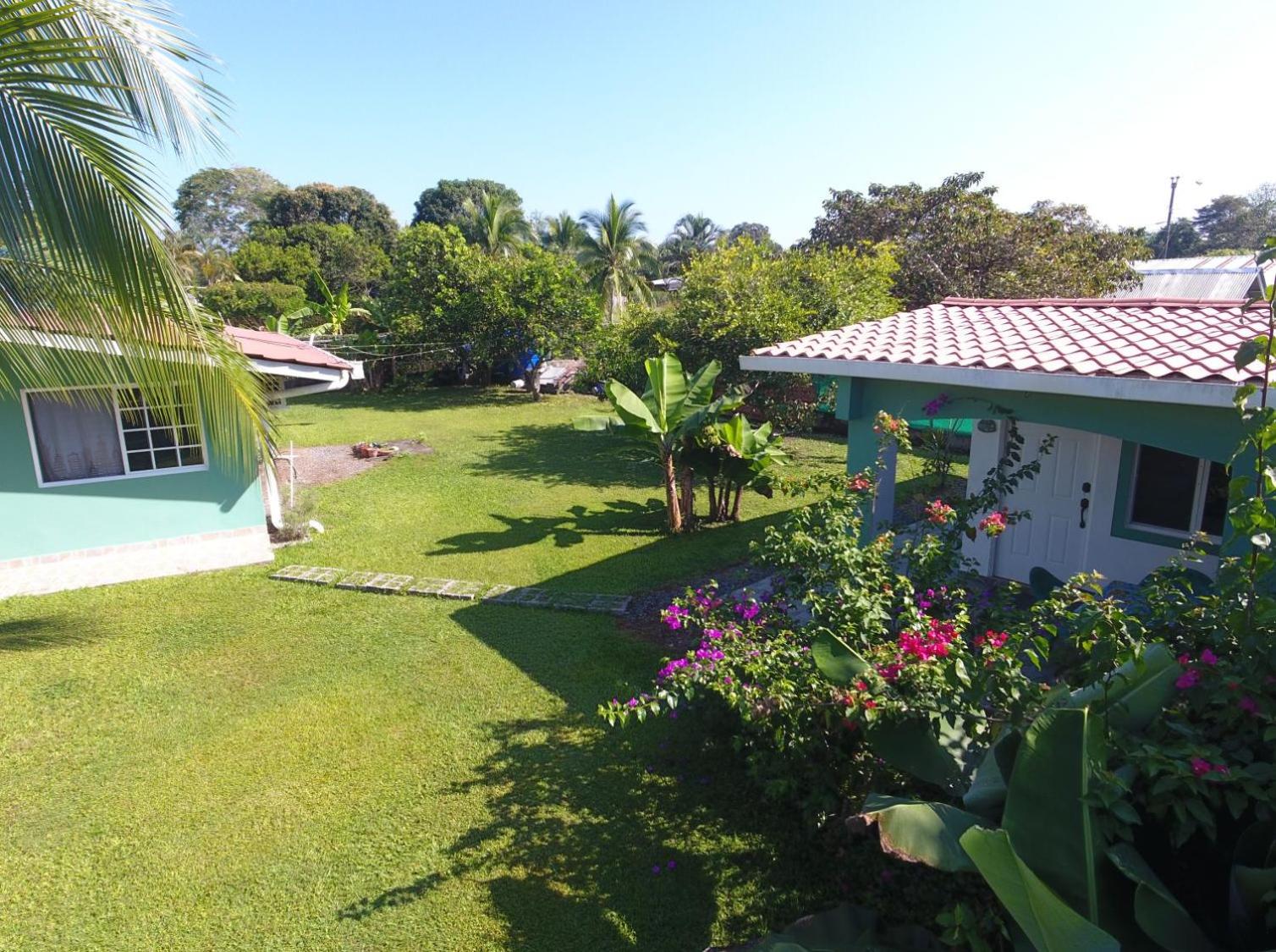 One-Bedroom Apartment with Garden View photo 3
